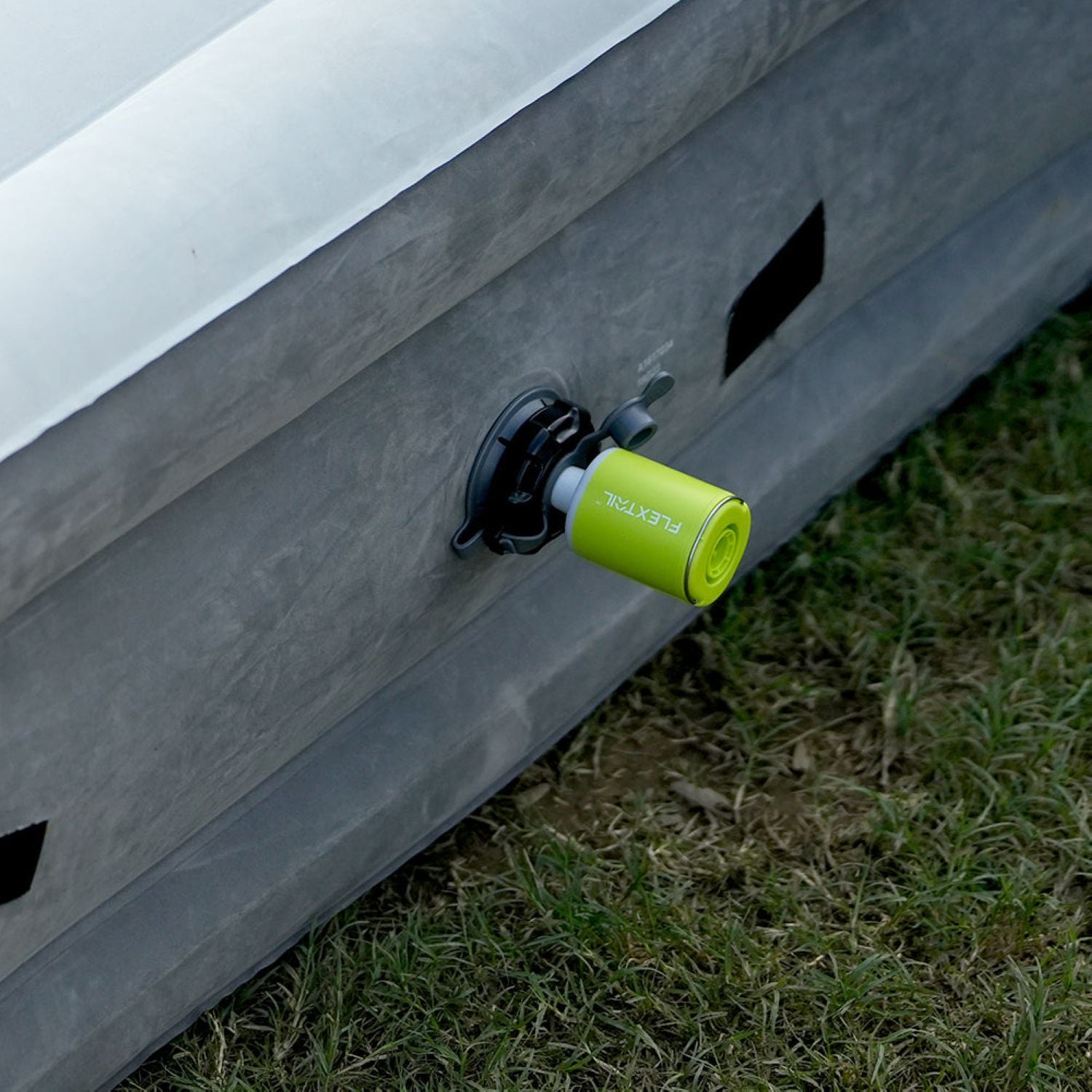 Flextail Tiny Portable Travel Vacuum Pump 2X - Black