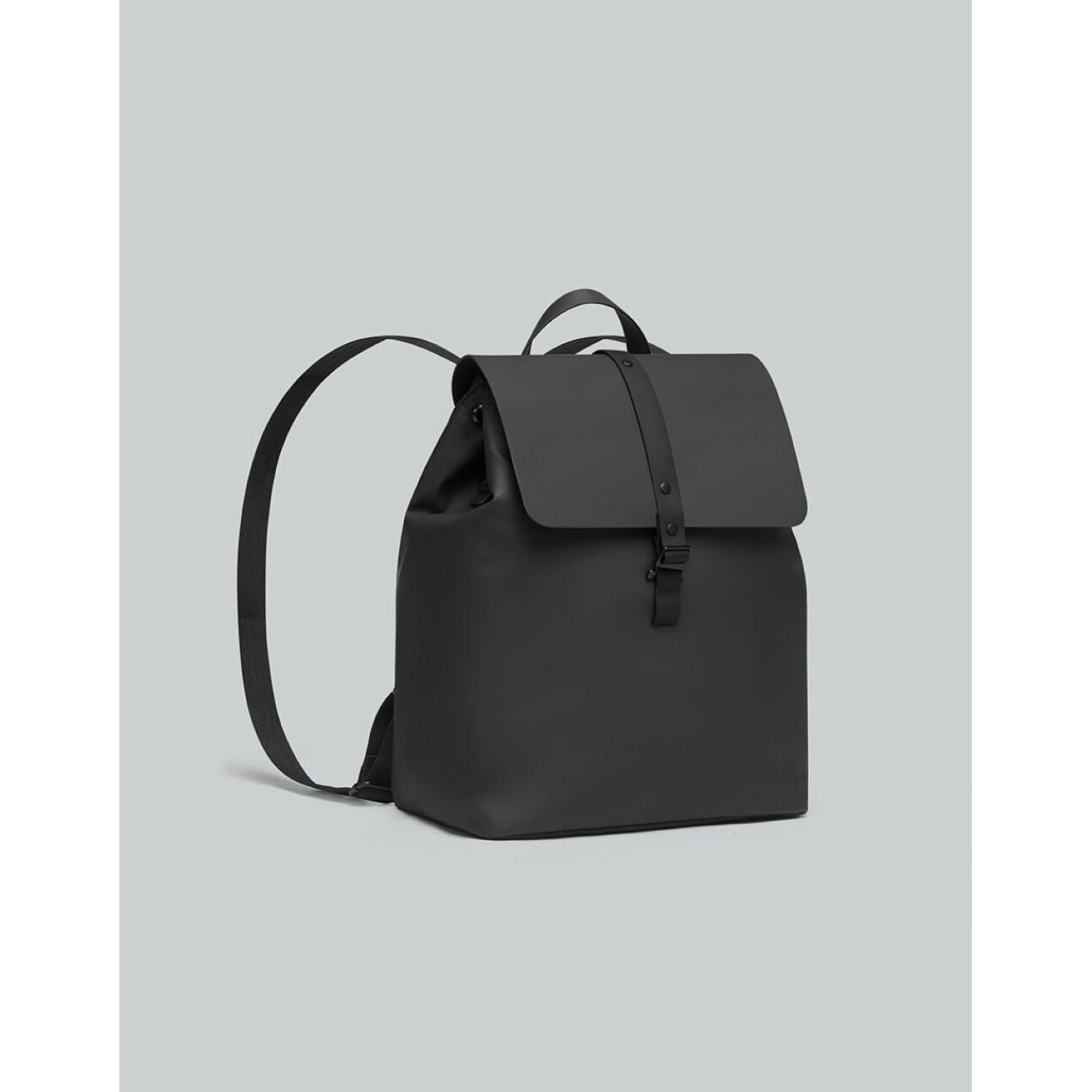Gaston Luga Dash Bucket Backpack - Black