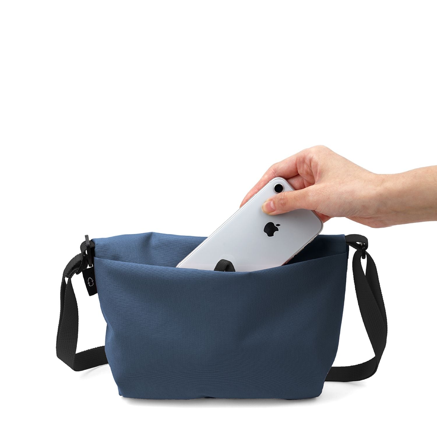 Hellolulu Cana Compact Utility Bag Recycled (Dark Sapphire)