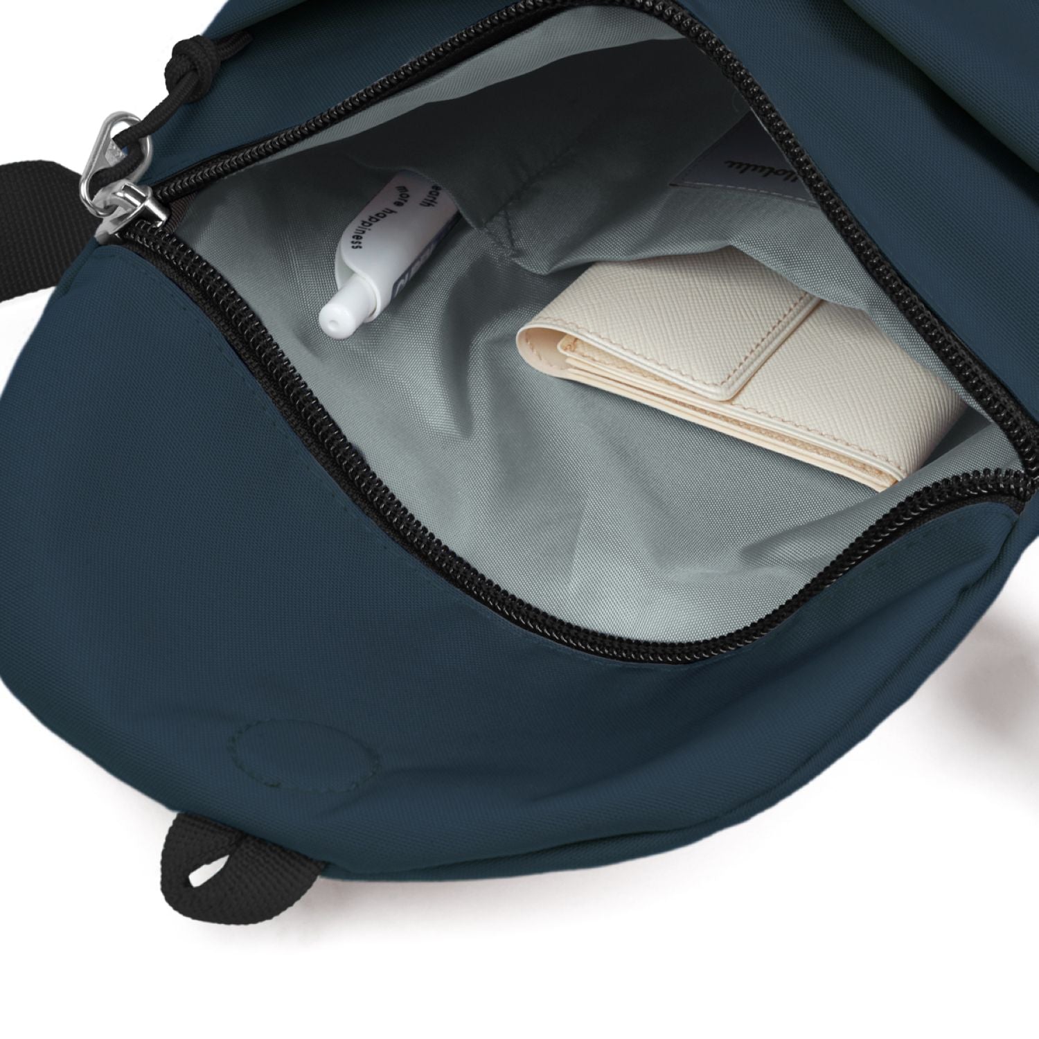 Hellolulu Desi Sling Bag Recycled (Dark Sapphire)