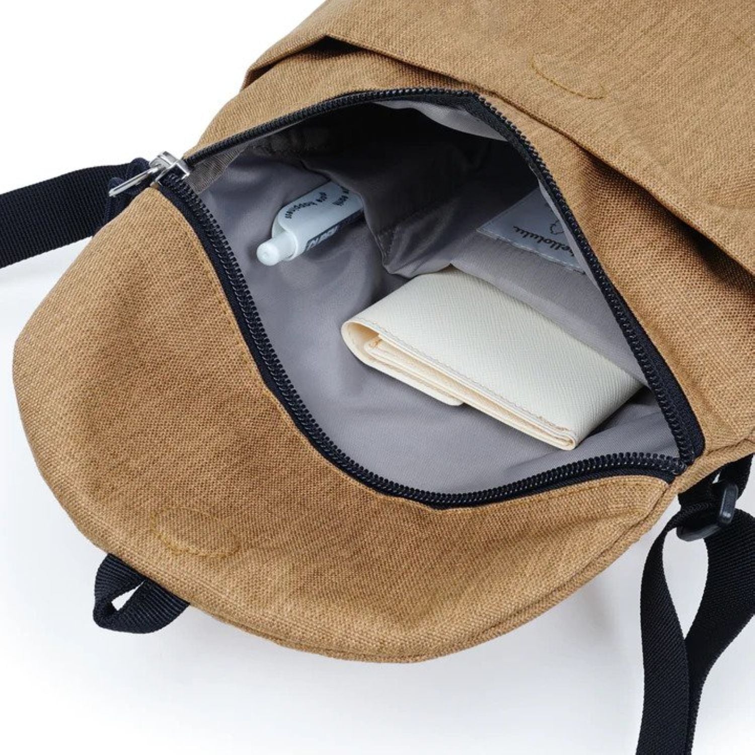 Hellolulu Desi Sling Bag Recycled (Teak Brown)