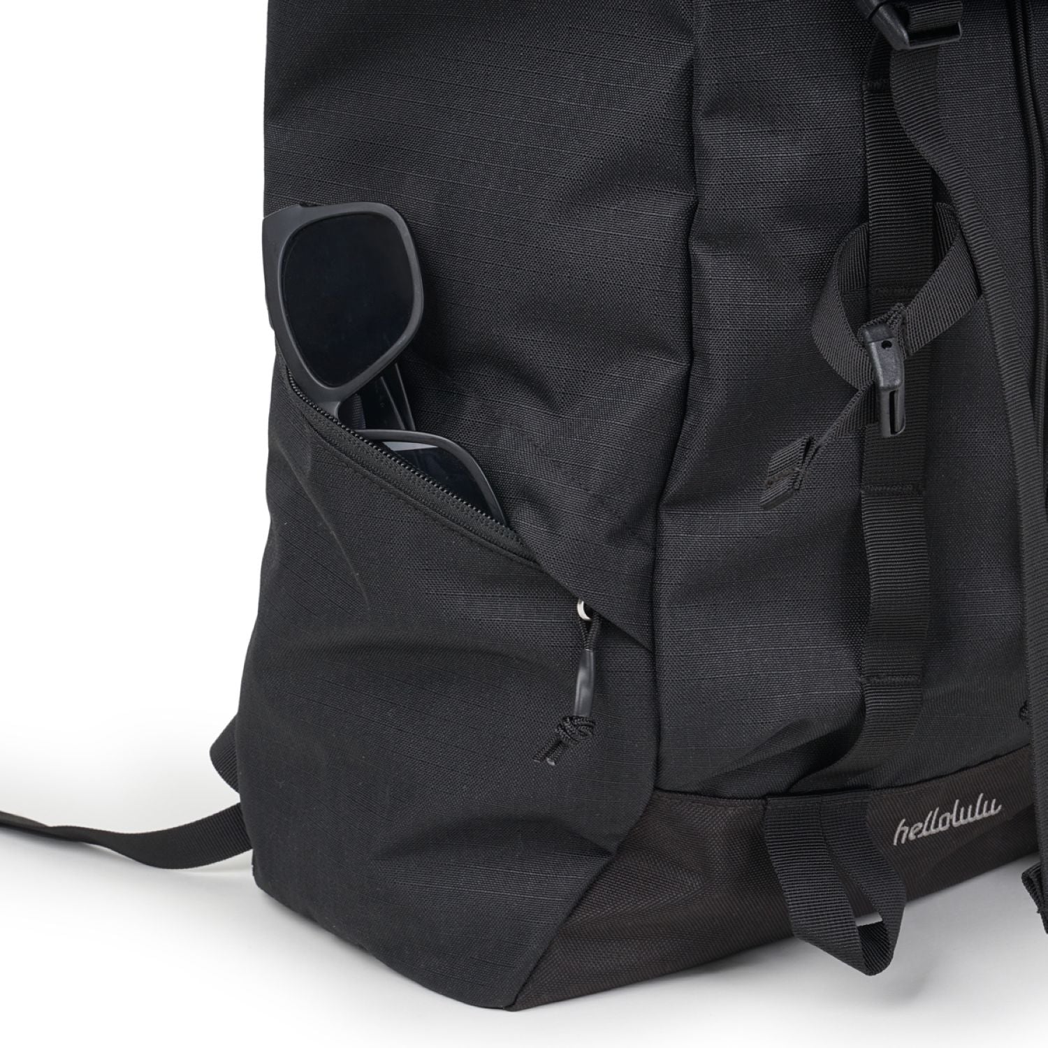 Hellolulu Gio Utility Flap Backpack L Recycled (Charcoal Black)
