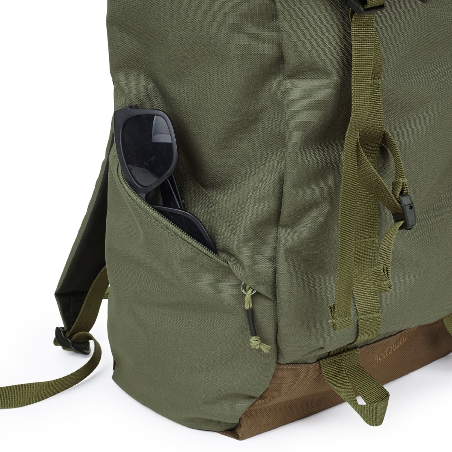Hellolulu Gio Utility Flap Backpack L Recycled (Olive Drab)