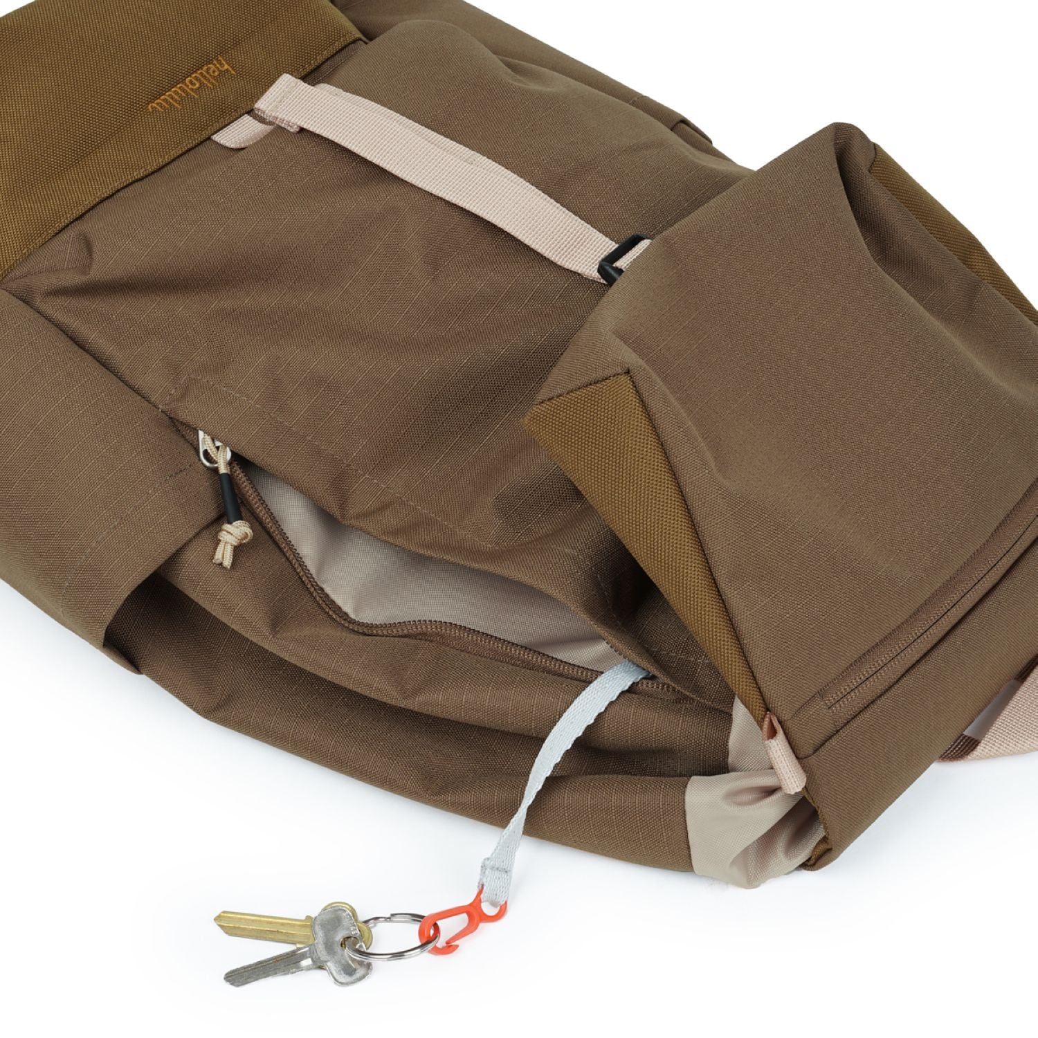 Hellolulu Saro Utility Flap Backpack M Recycled (Tan Khaki)