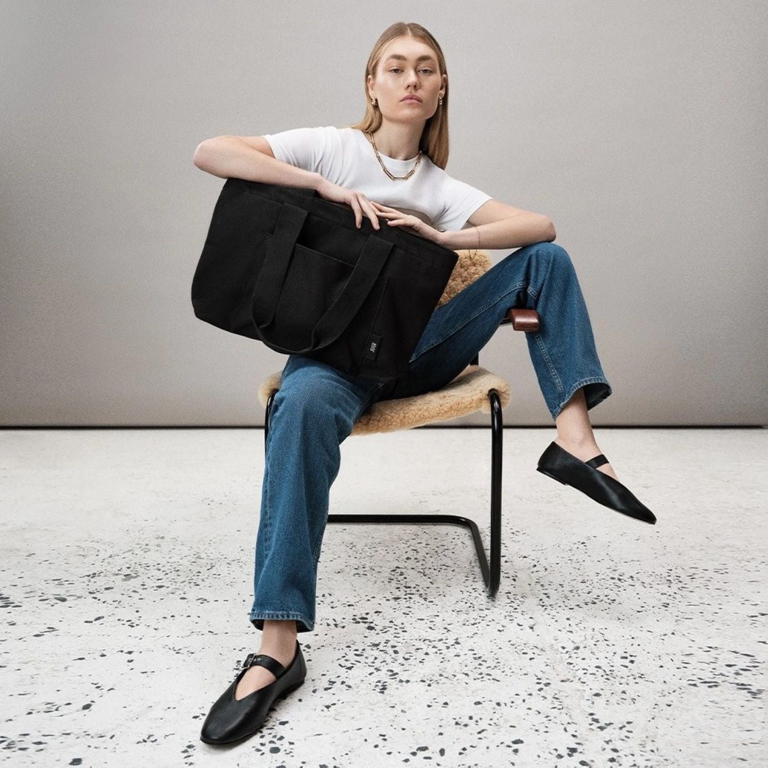 July Everyday Tote Large 16" - Black