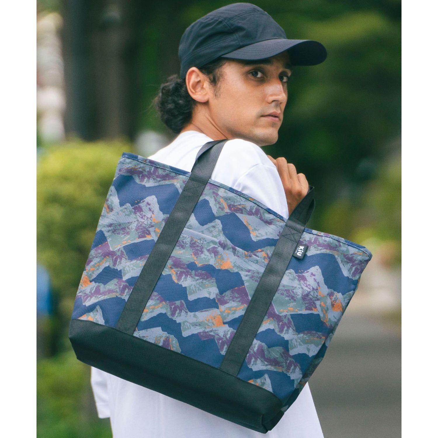 KiU Water Repellent 600D Tote Bag 18L (Black)