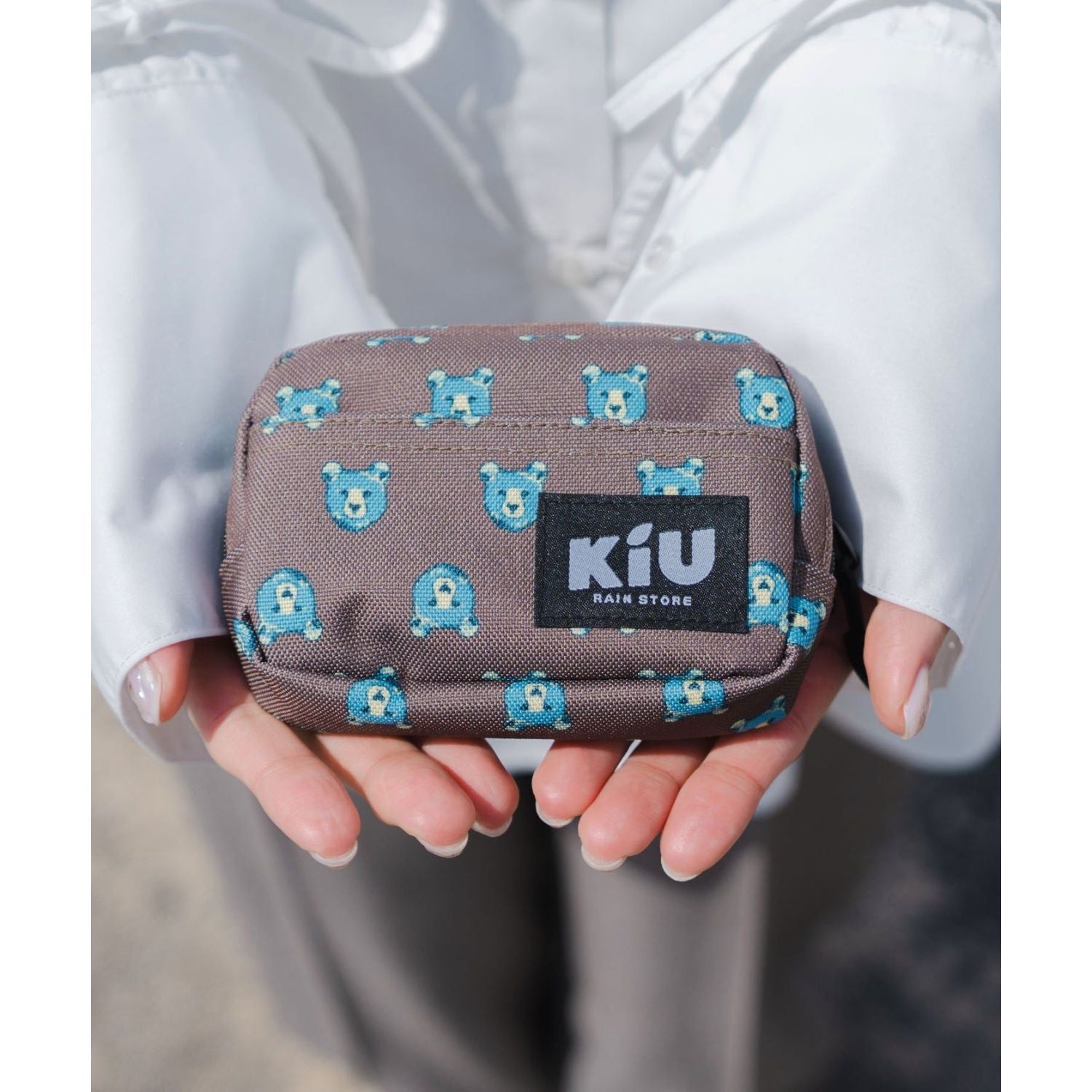 KiU Water Repellent Pouch Medium (Leopard)