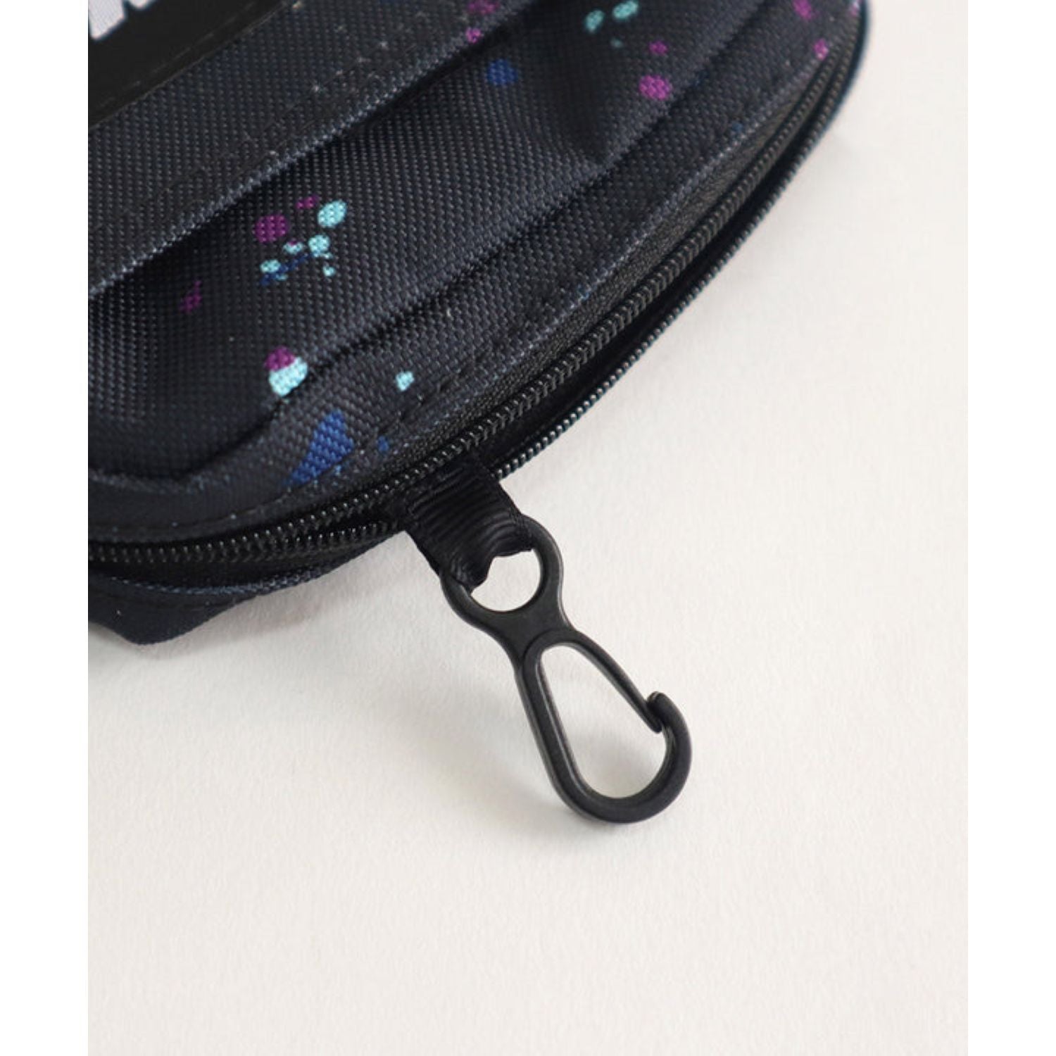 KiU Water Repellent Pouch Medium (Rabbit Face)