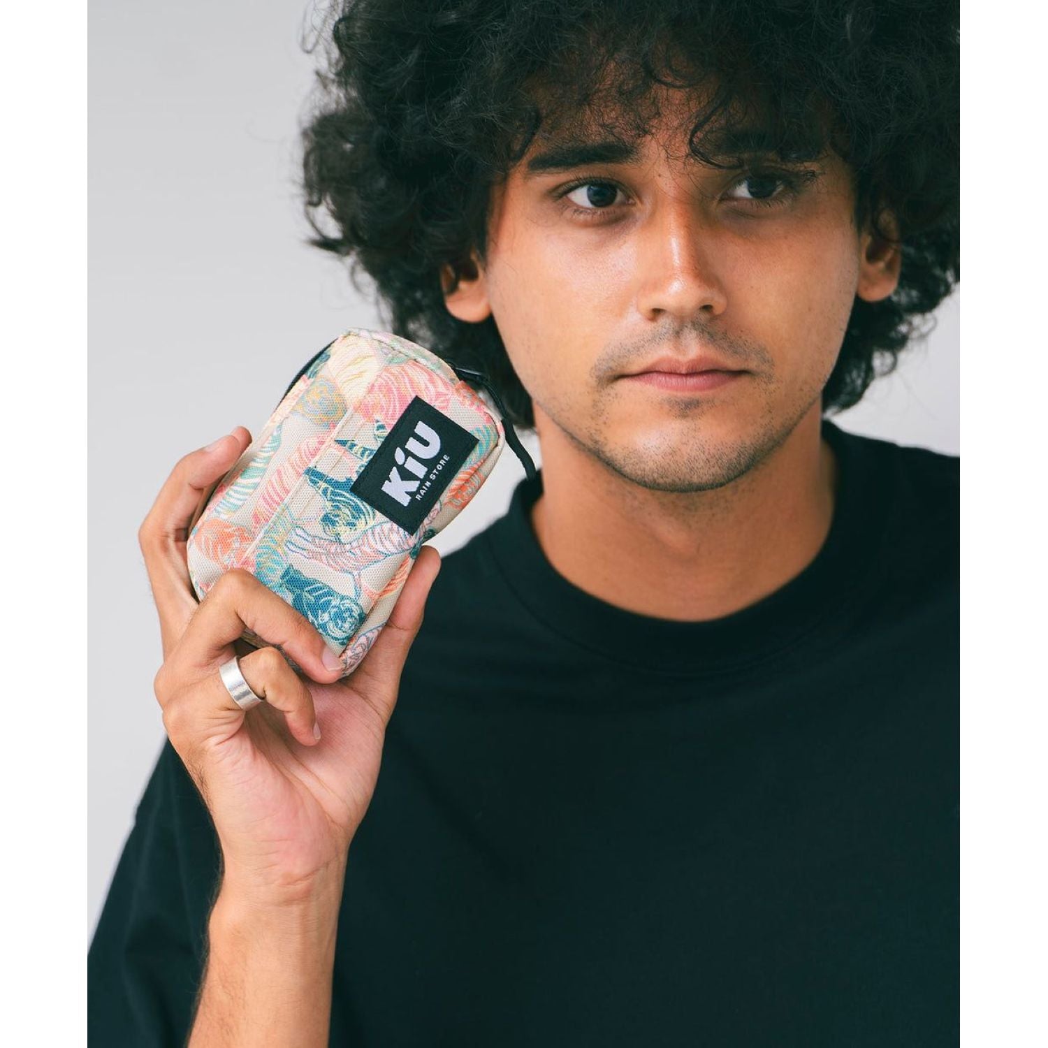 KiU Water Repellent Pouch Medium (Sierra)