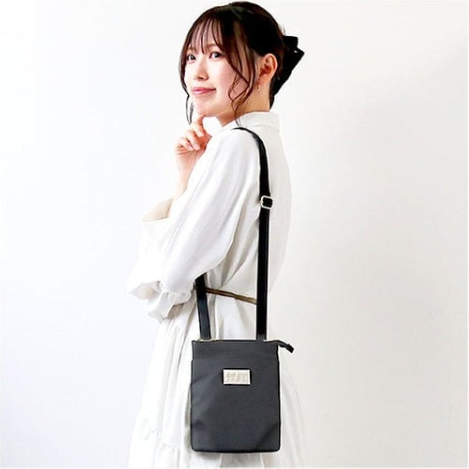 Legato Largo Fuwari Smart Phone Shoulder Bag (Olive)