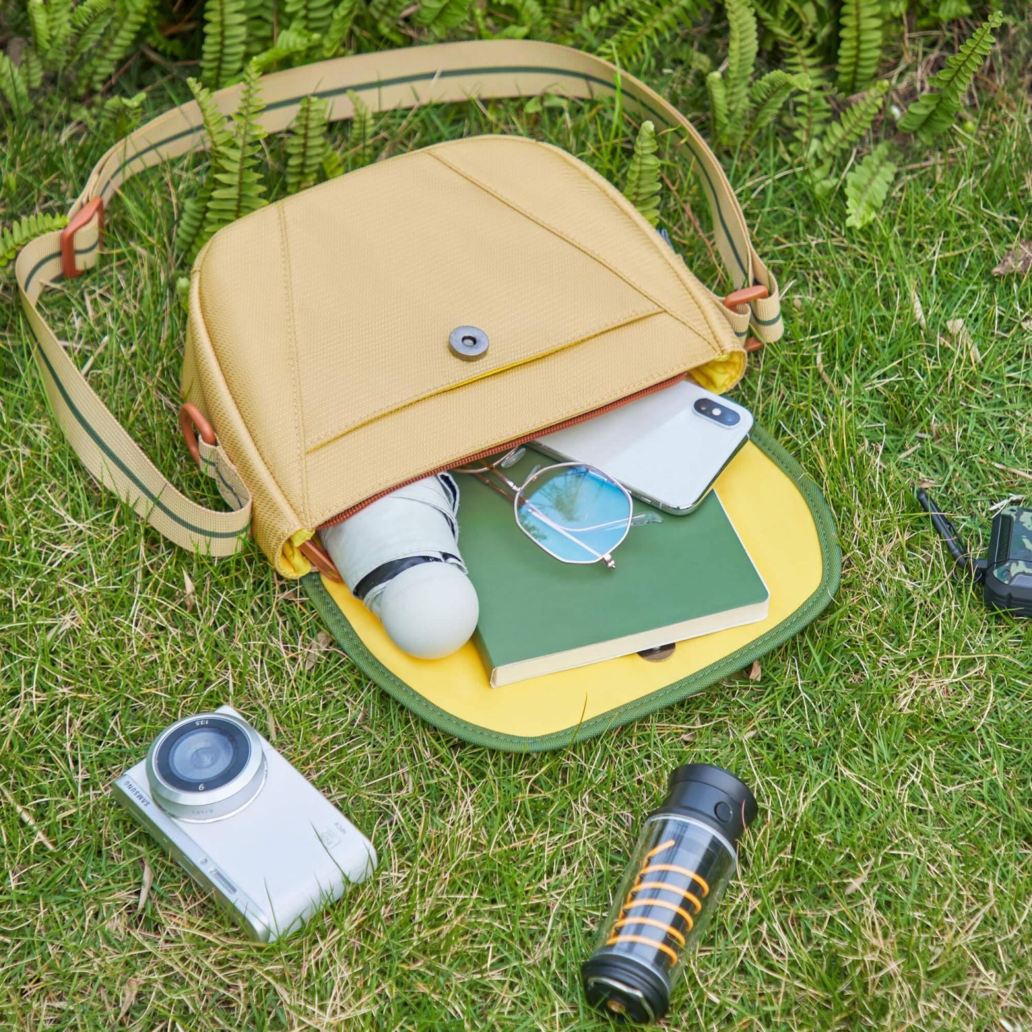 MAH Young Cross Shuttle Camplife Recycloth Sling Bag - Green