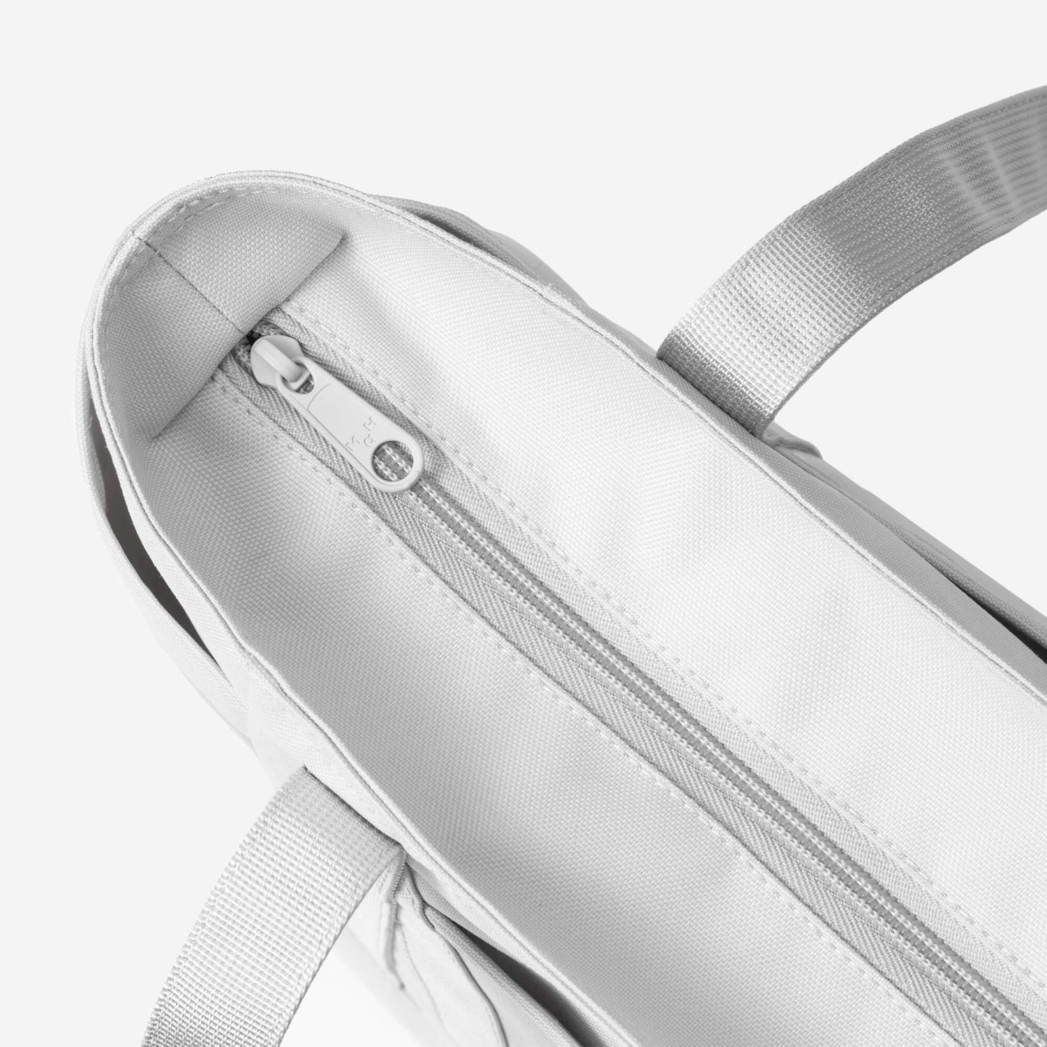 MAH Young Tour Tote Bag - Light Grey