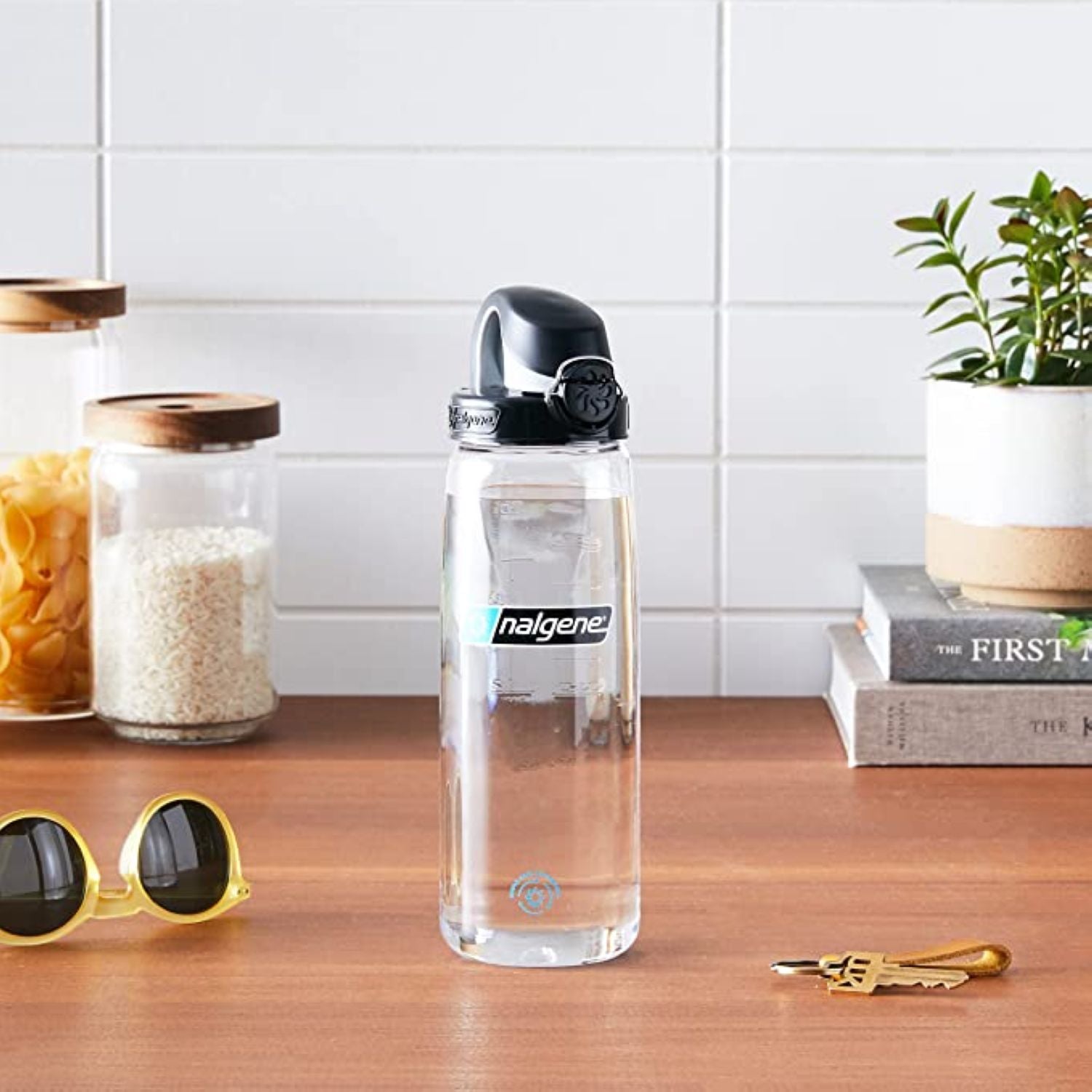 Nalgene 24oz On-The-Fly (OTF) Sustain Water Bottle - Clear with Black Cap