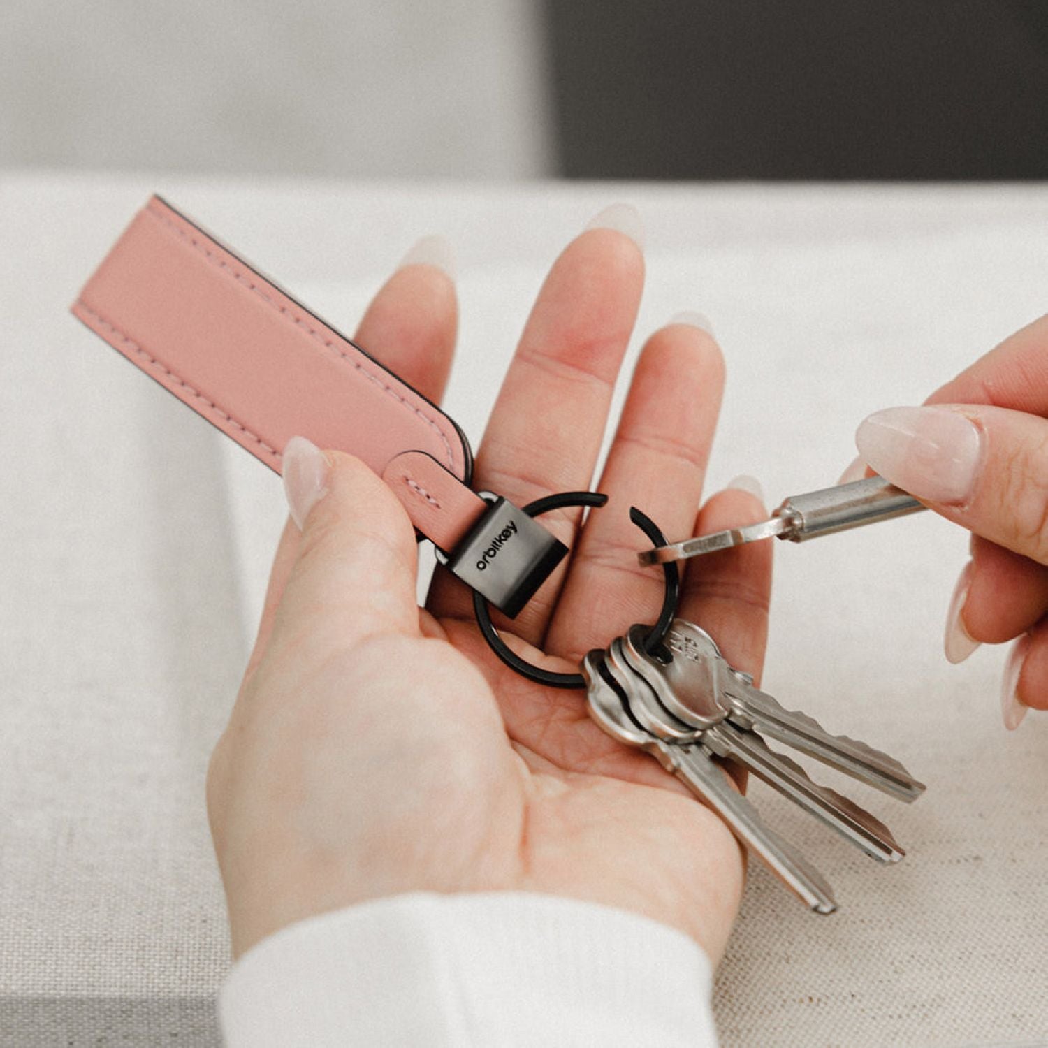Orbitkey Leather Loop Keychain (Cotton Candy)