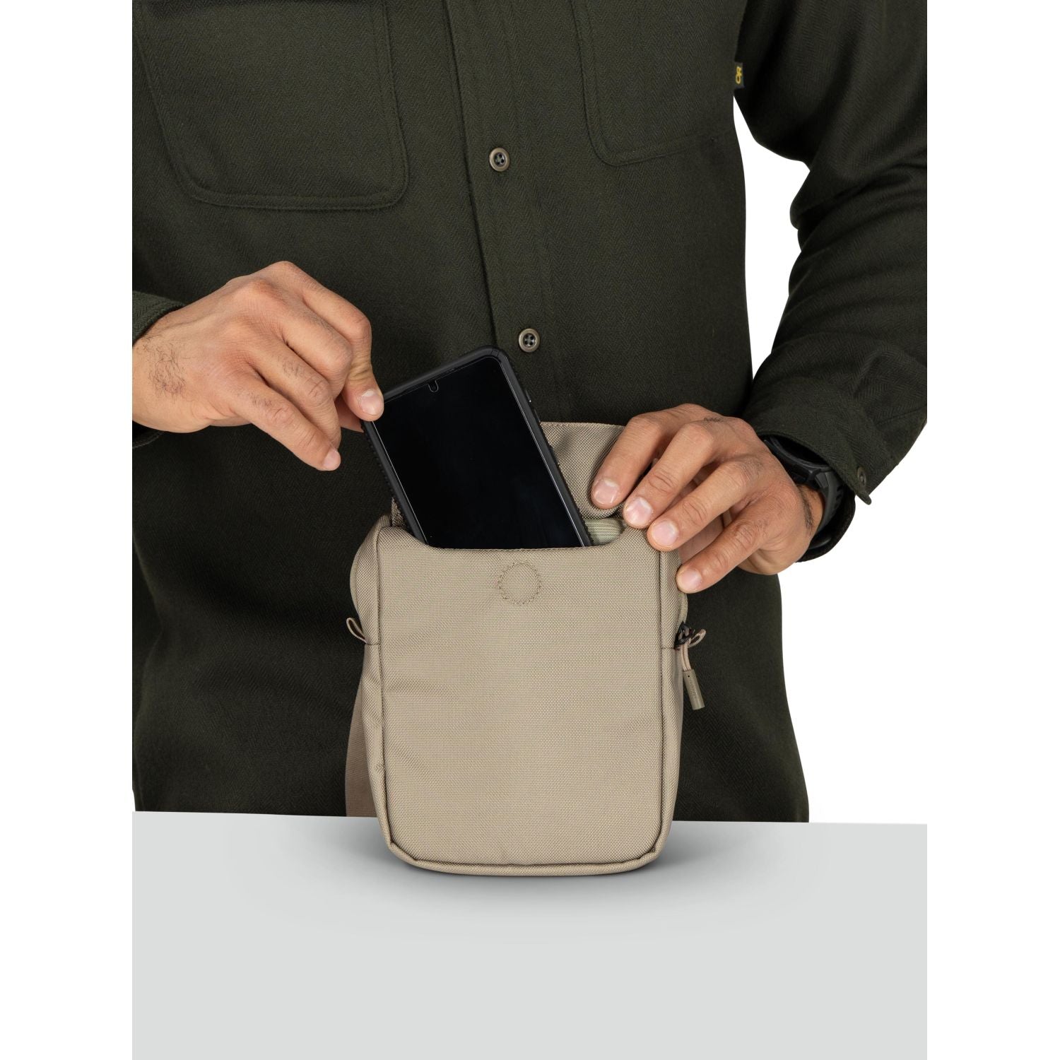 Osprey Aoede Small Crossbody Bag (Black)