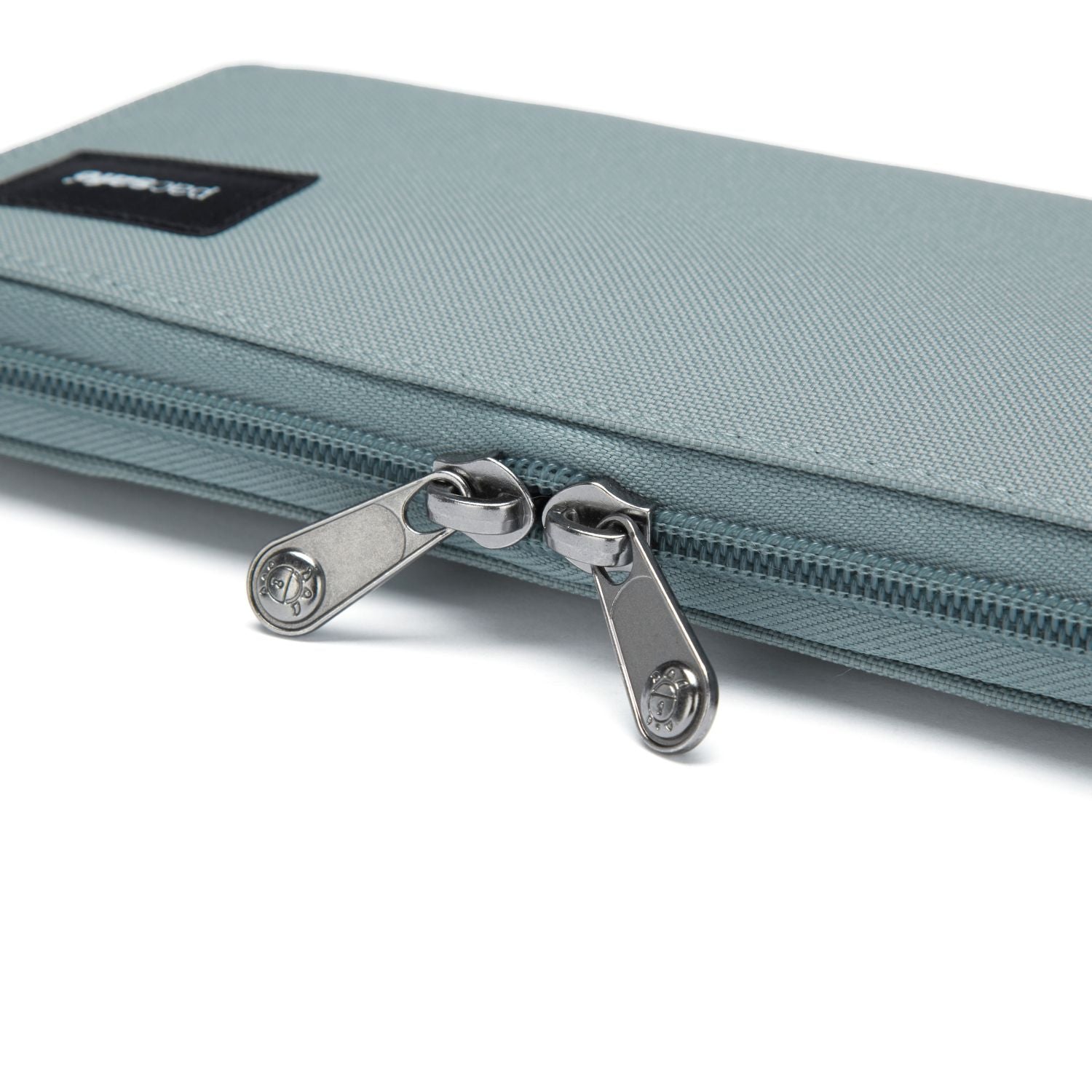 Pacsafe RFIDsafe Continental Wallet - Fresh Mint