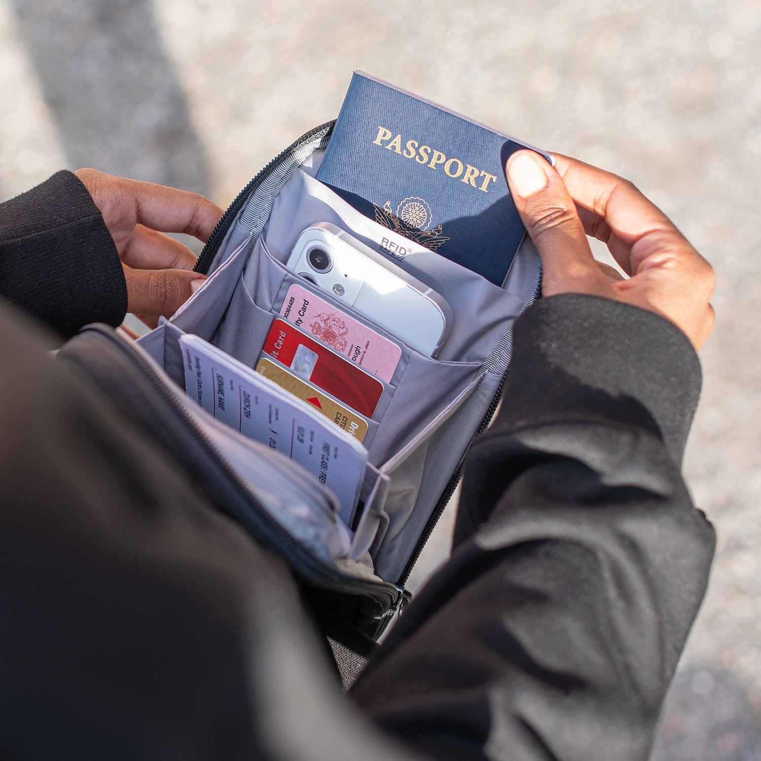 Pacsafe RFIDsafe Tech Crossbody - Slate