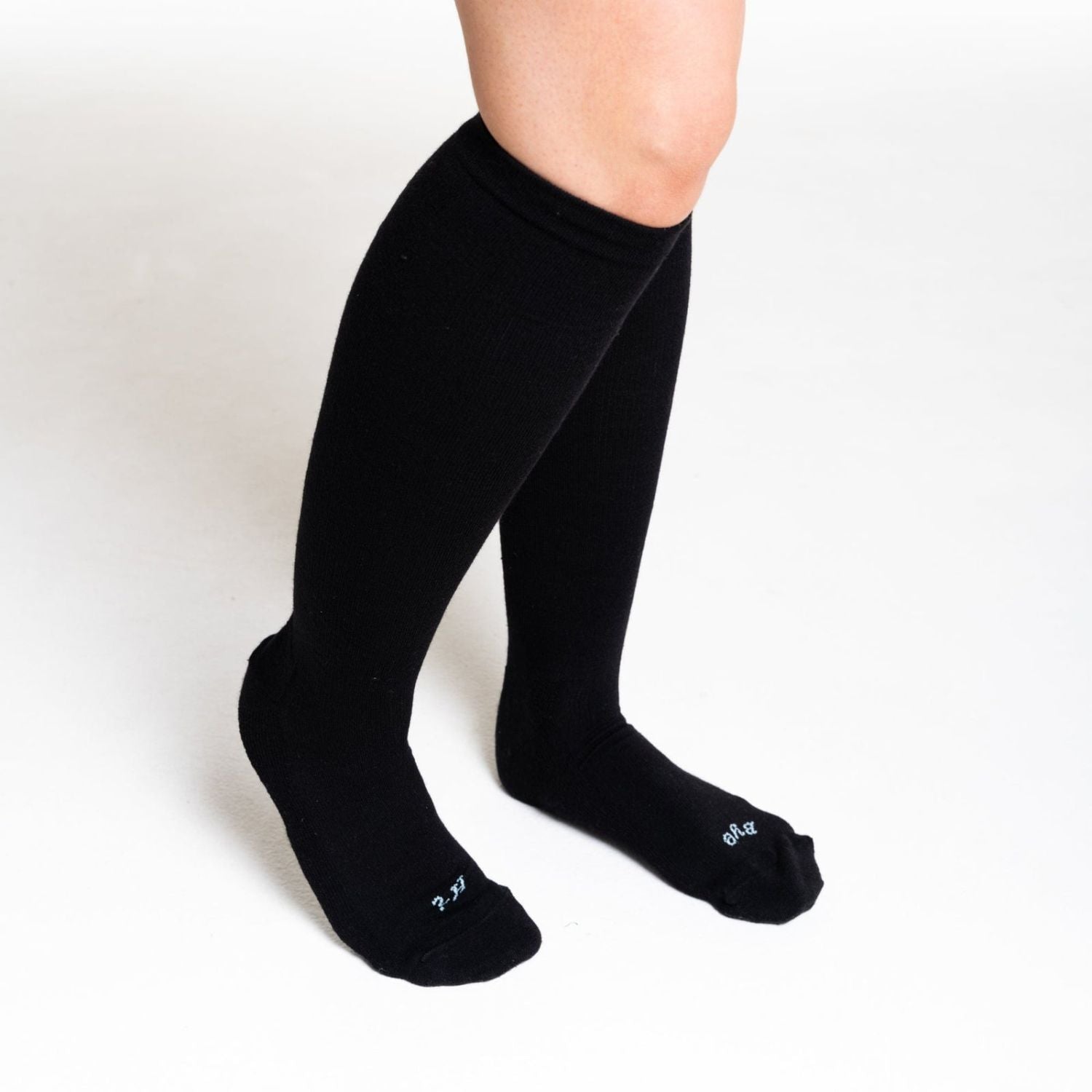 Paire Merino Wool-Blend Compression Sock (Black) - S/M