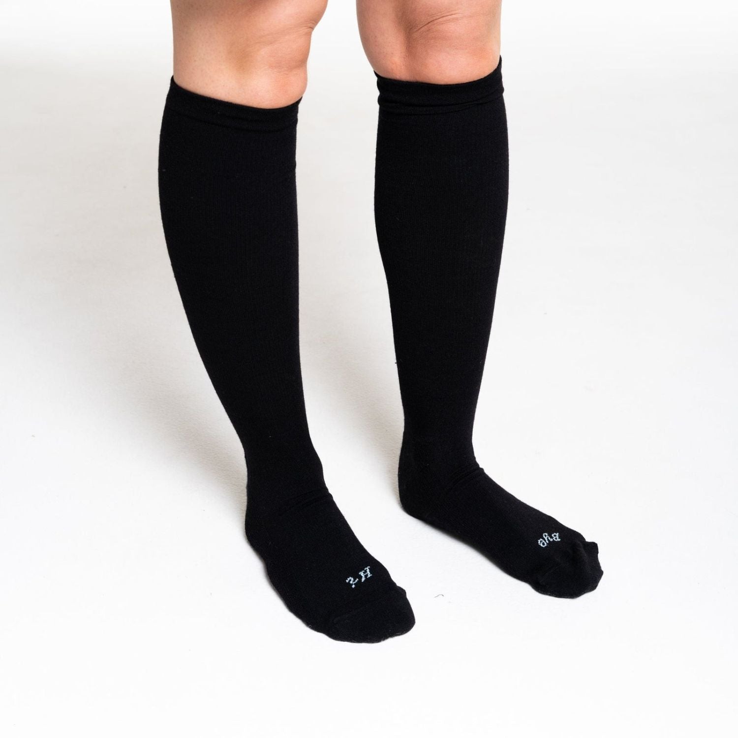 Paire Merino Wool-Blend Compression Sock (Black) - S/M