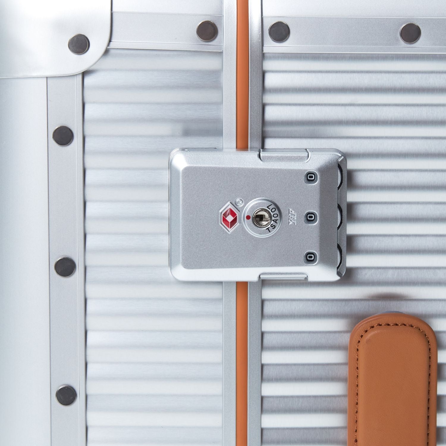 RAWROW R Trunk Aluminium 108L/28'' Large Luggage (Silver)