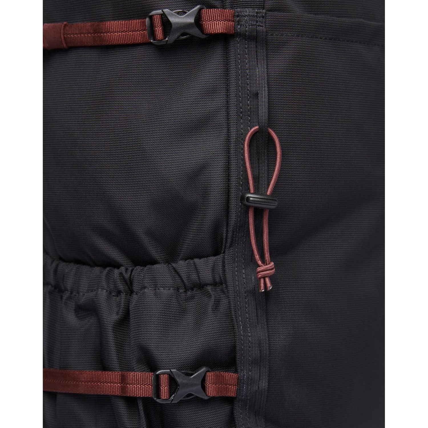 Sandqvist Mountain Hike Backpack - Black