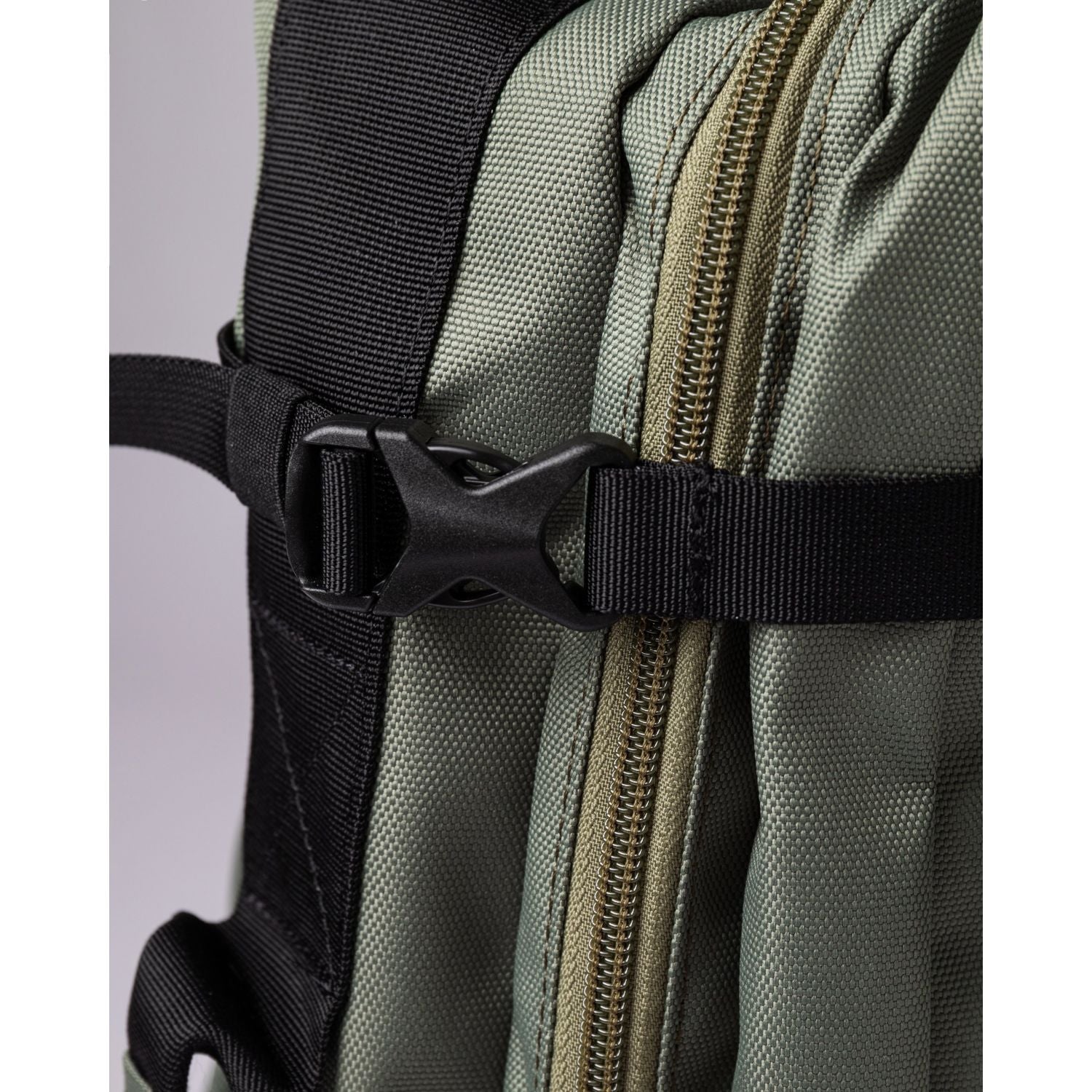 Sandqvist Otis Backpack - Multi Clover Green