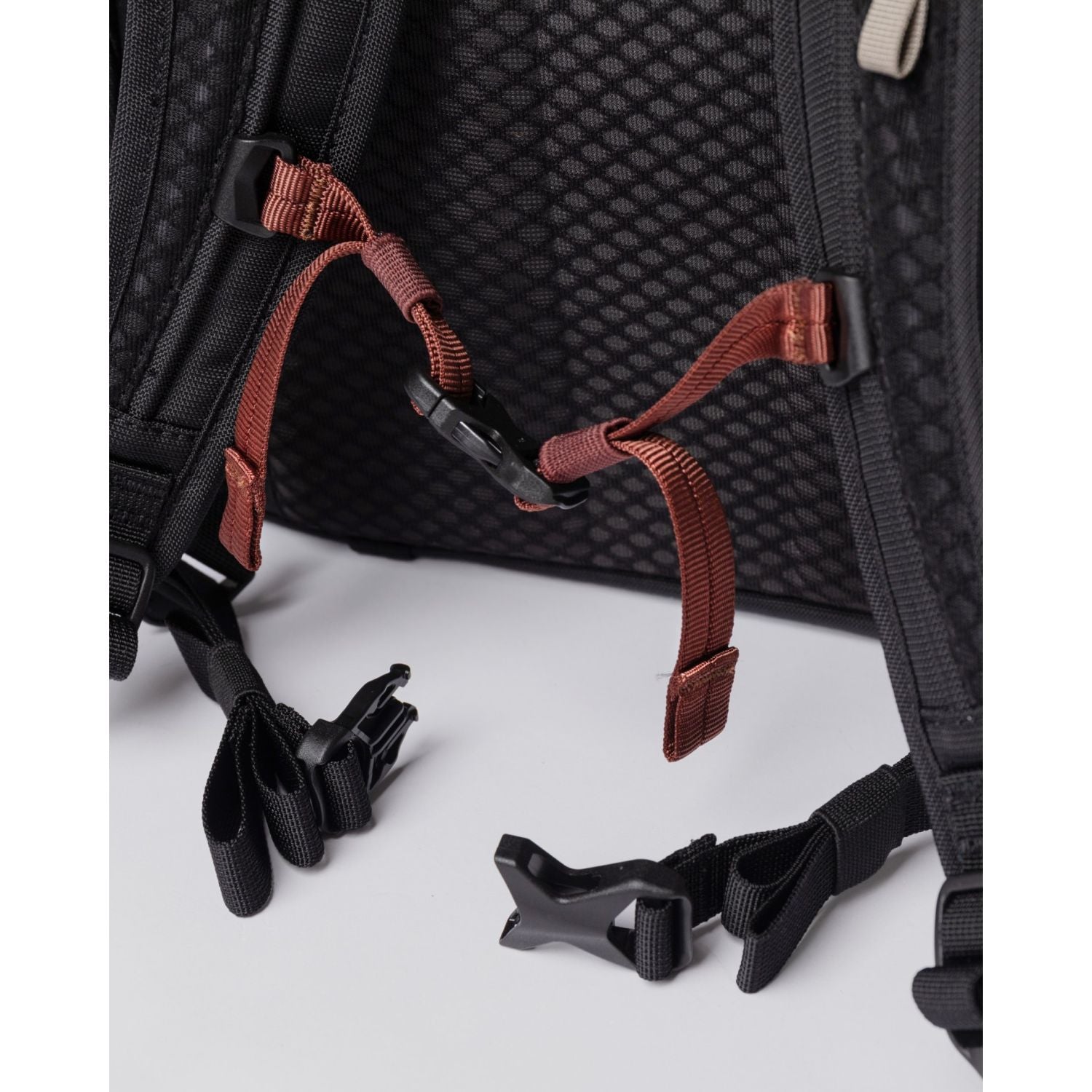 Sandqvist Ridge Hike Backpack - Black