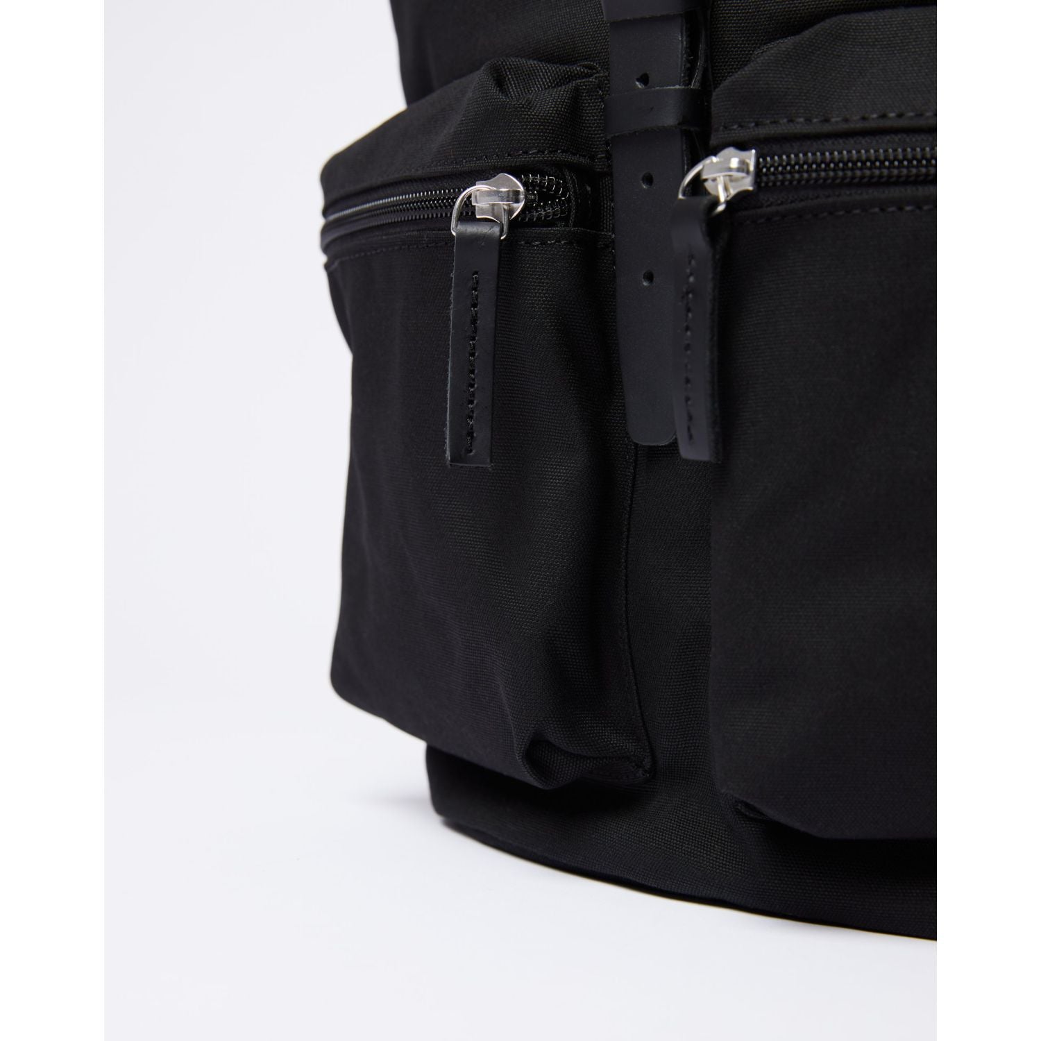 Sandqvist Roald Backpack - Black W/ Black Leather