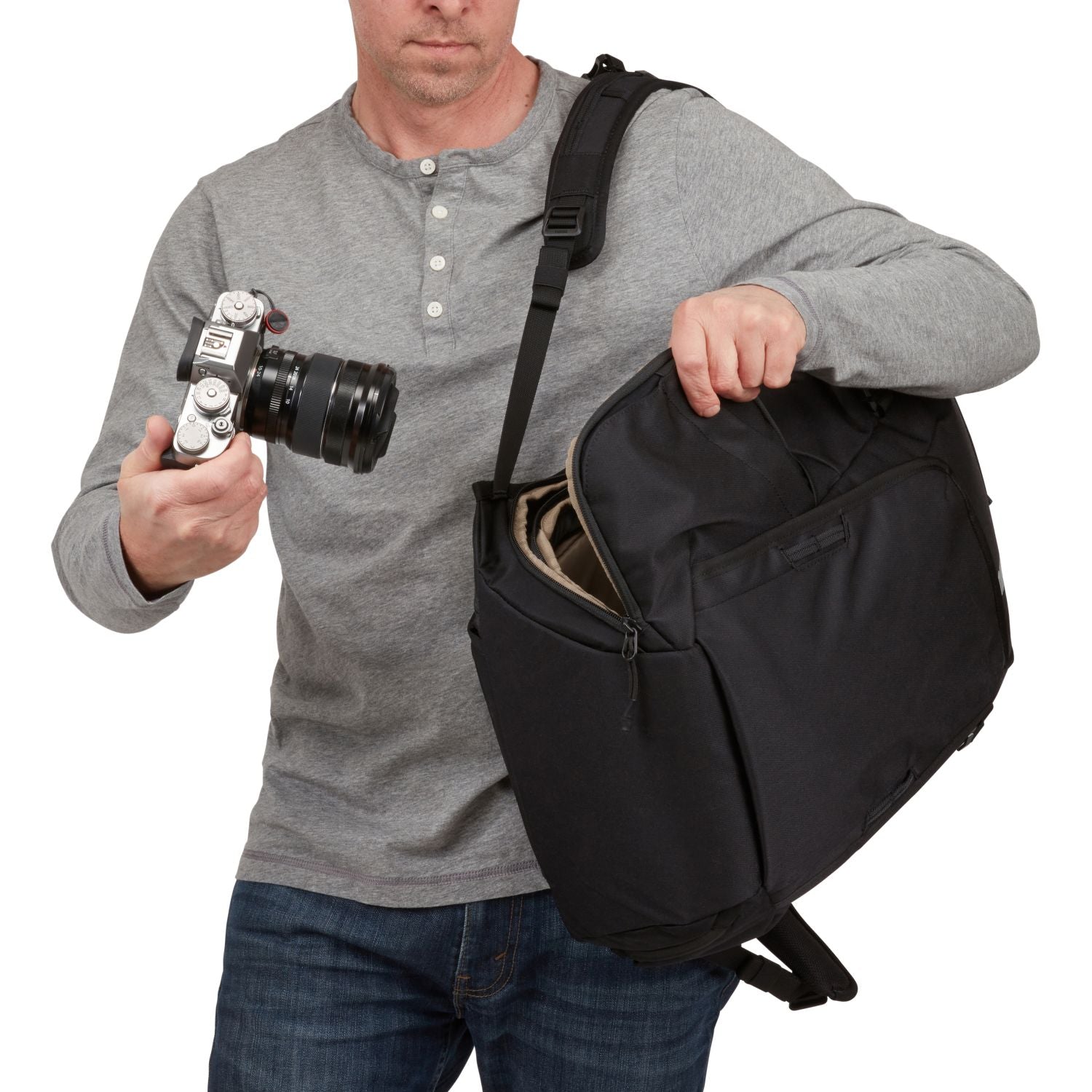 Thule Covert 24L Camera Backpack - Black