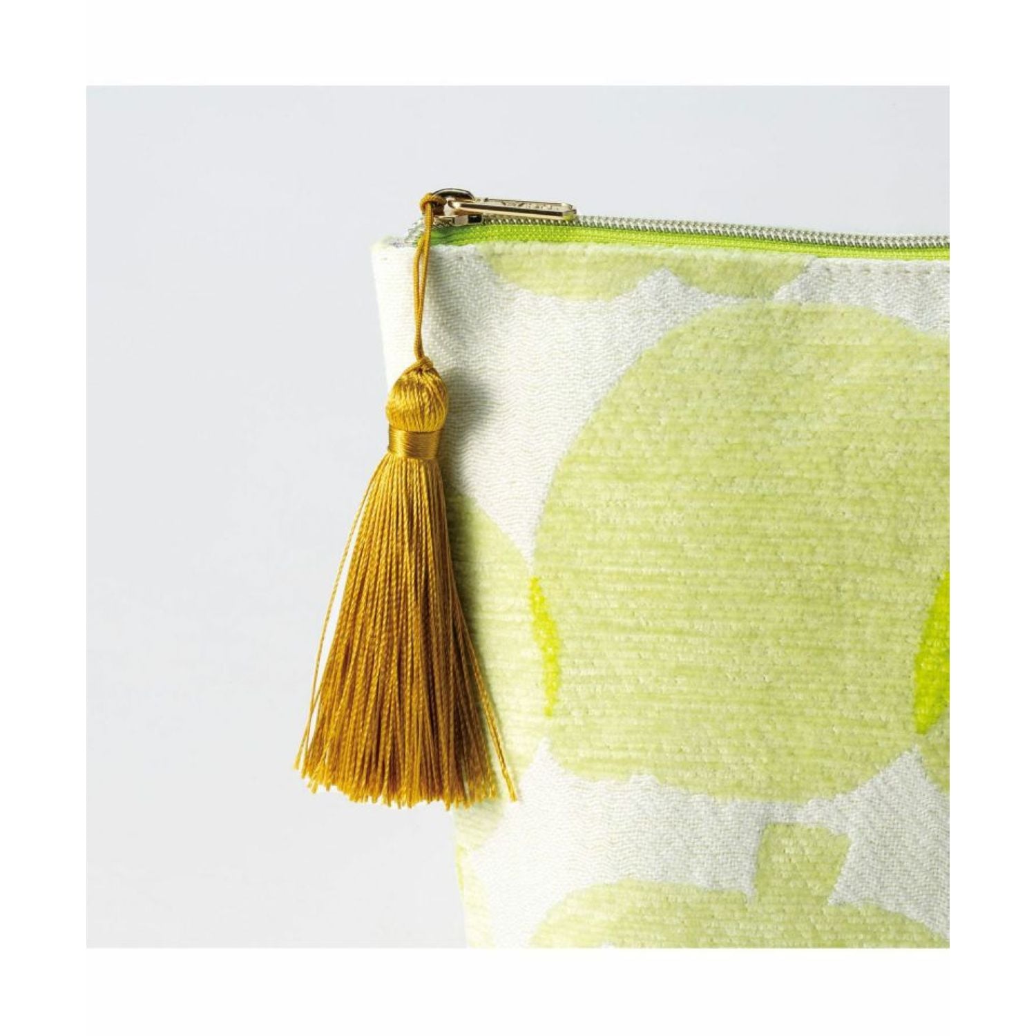 WPC Gobelins Tapestry Boat Shaped Round Pouch (Fruits Green)