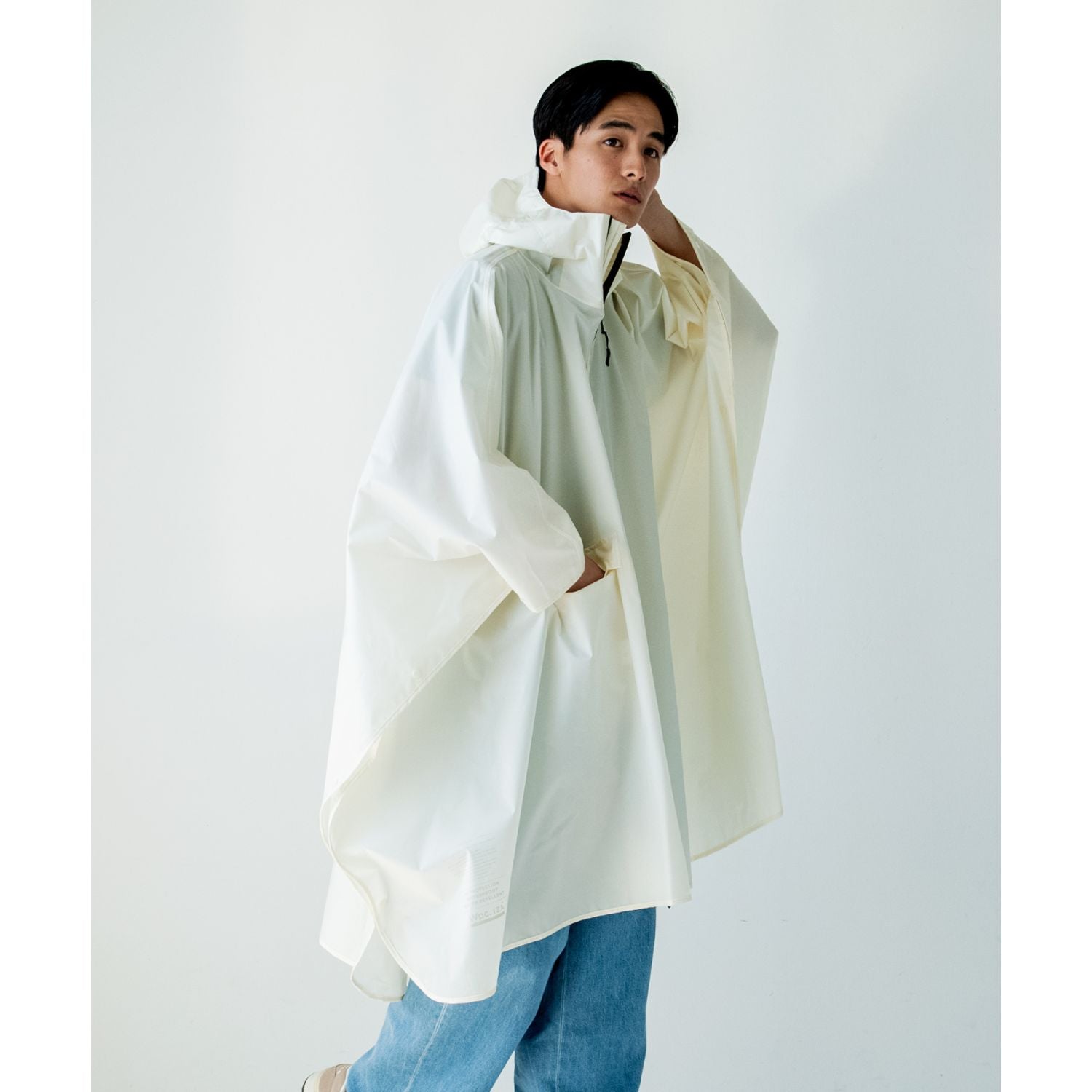 WPC IZA Rain Breaker Poncho Water Repellent One Size (Off White)