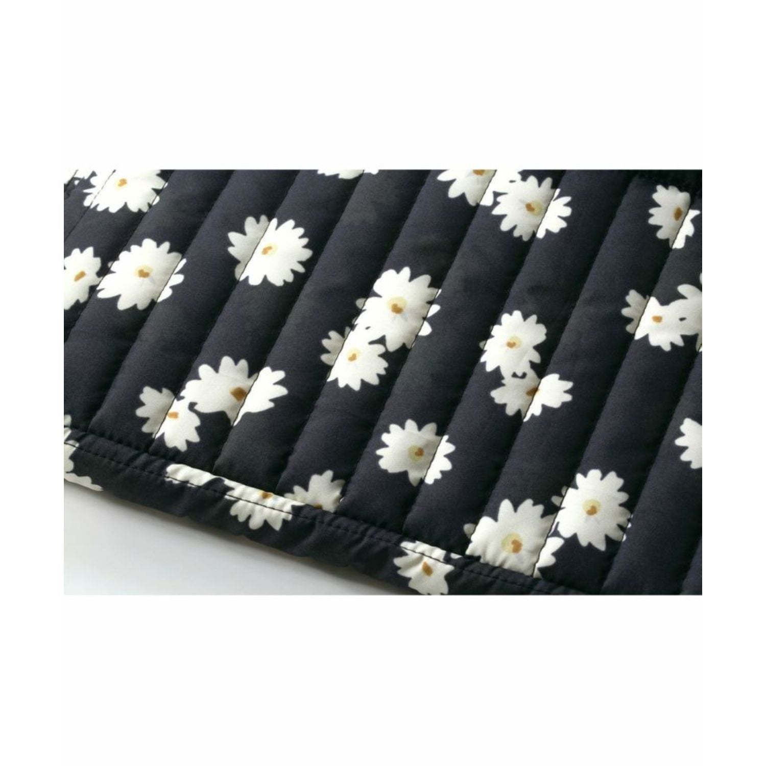 WPC Quilting Gadget Pouch Water Repellent (Floating Daisies Black)