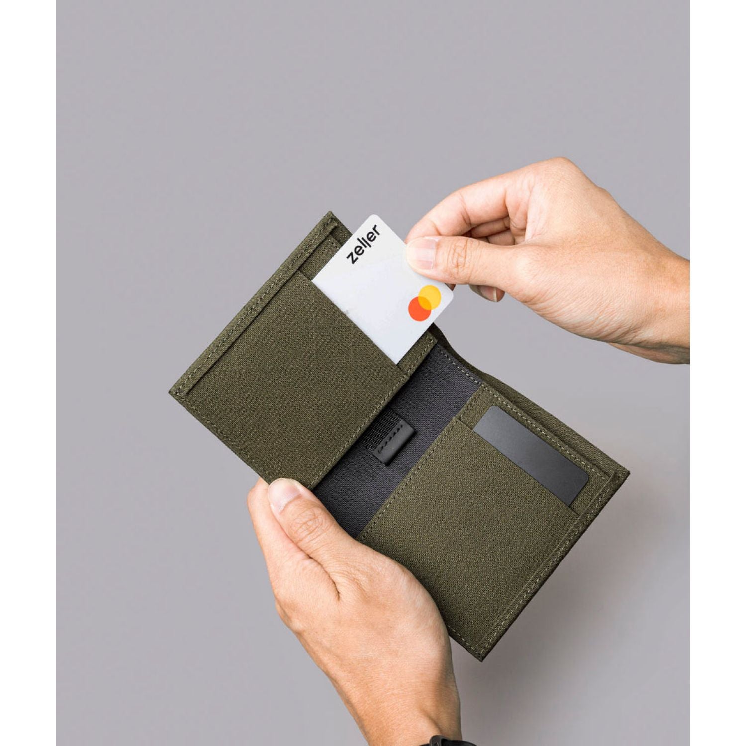 ALPAKA ARK Bifold Cash Wallet Axogrid 300D (Army Green)