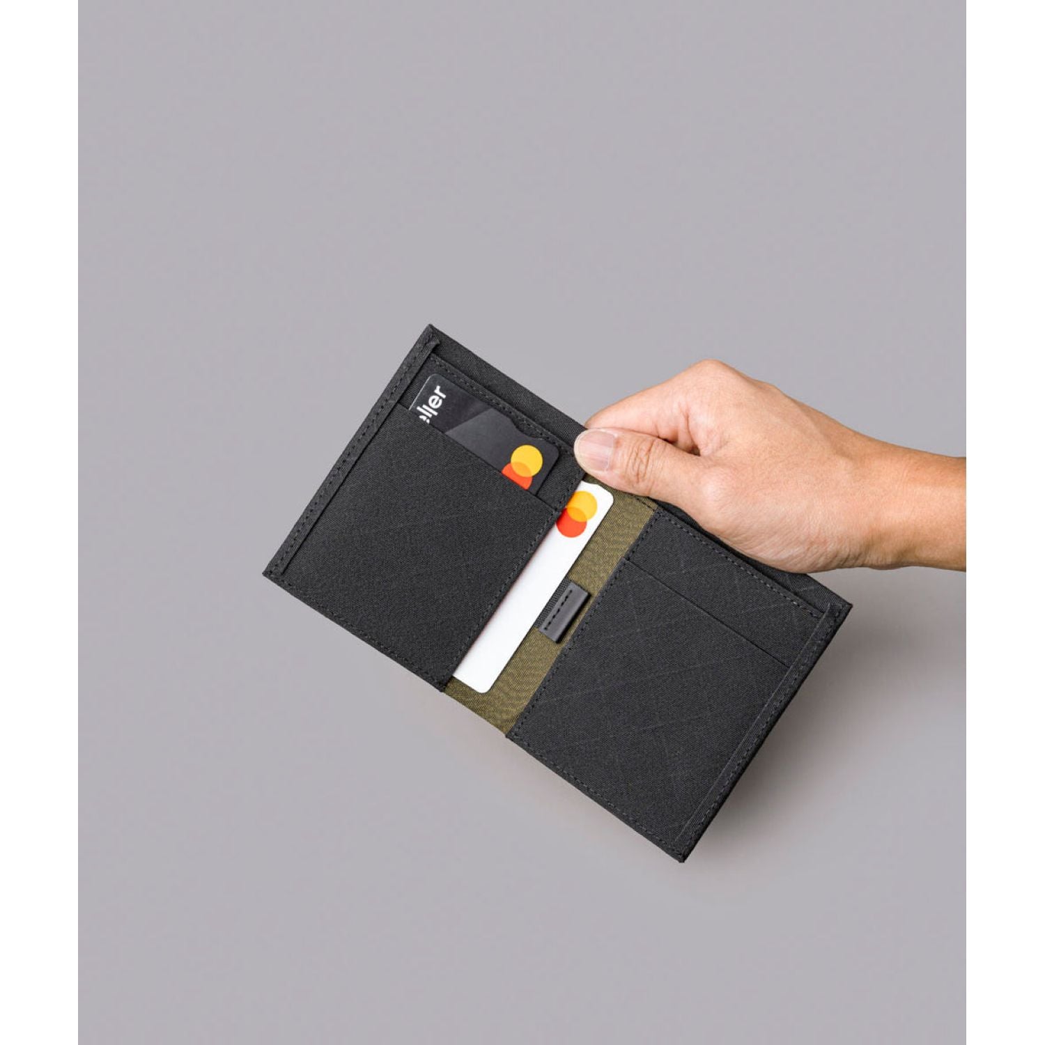 ALPAKA ARK Bifold Cash Wallet Axogrid 300D (Black)