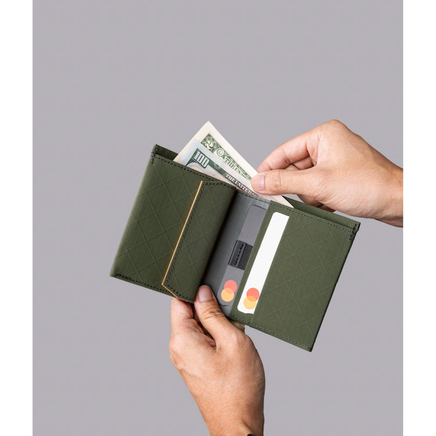 ALPAKA ARK Bifold Coin Wallet Axogrid 210D (Green)