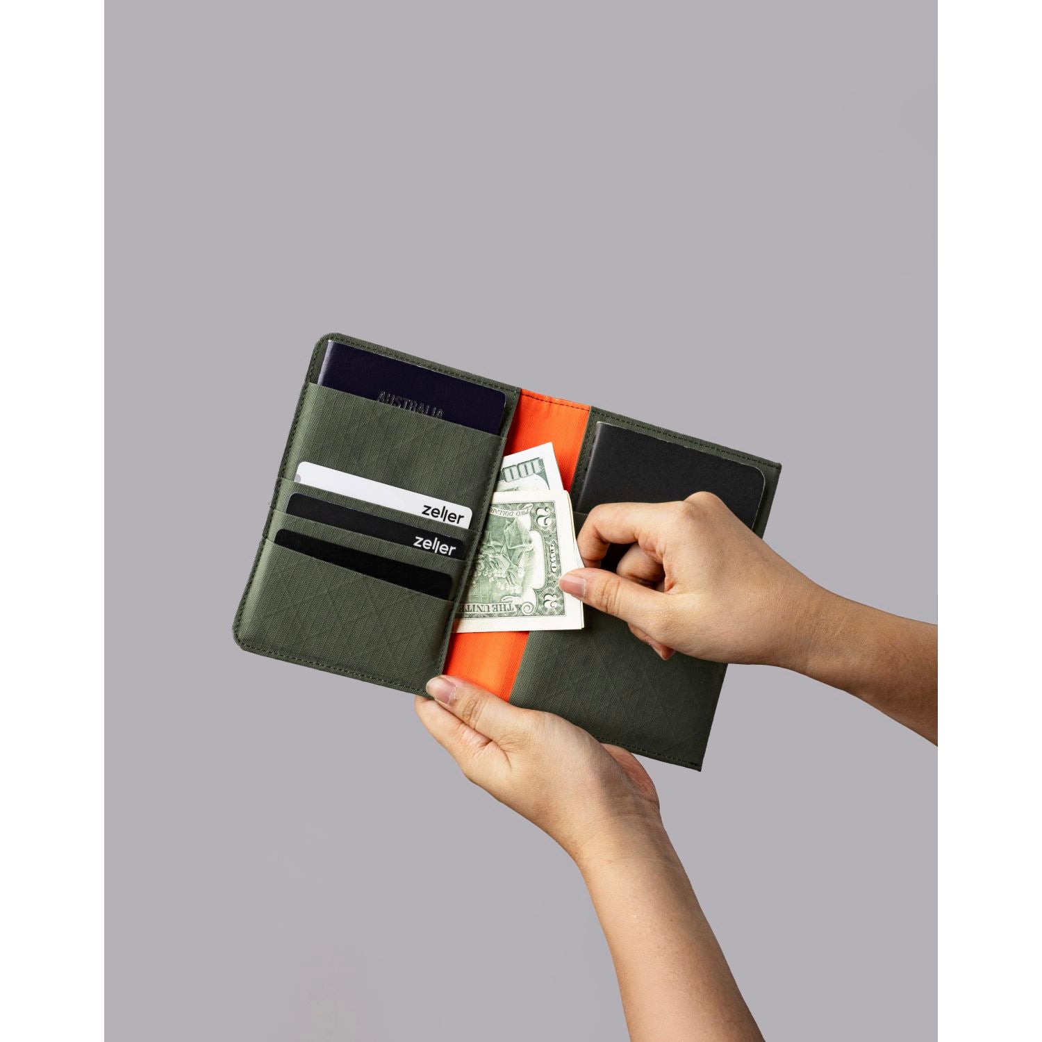 ALPAKA ARK Bifold Passport Wallet Axogrid 210D (Army Green)