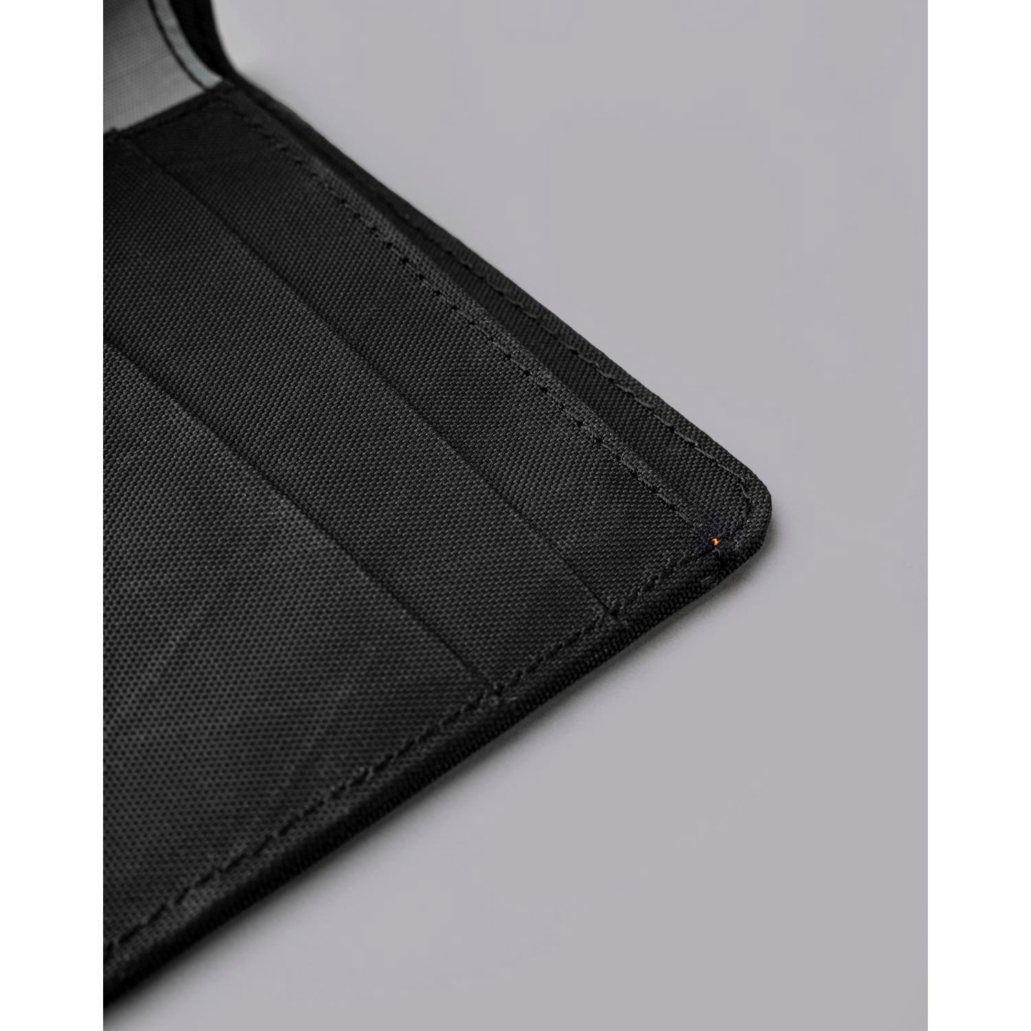 ALPAKA Ark Classic Wallet X-Pac X42 (Black)