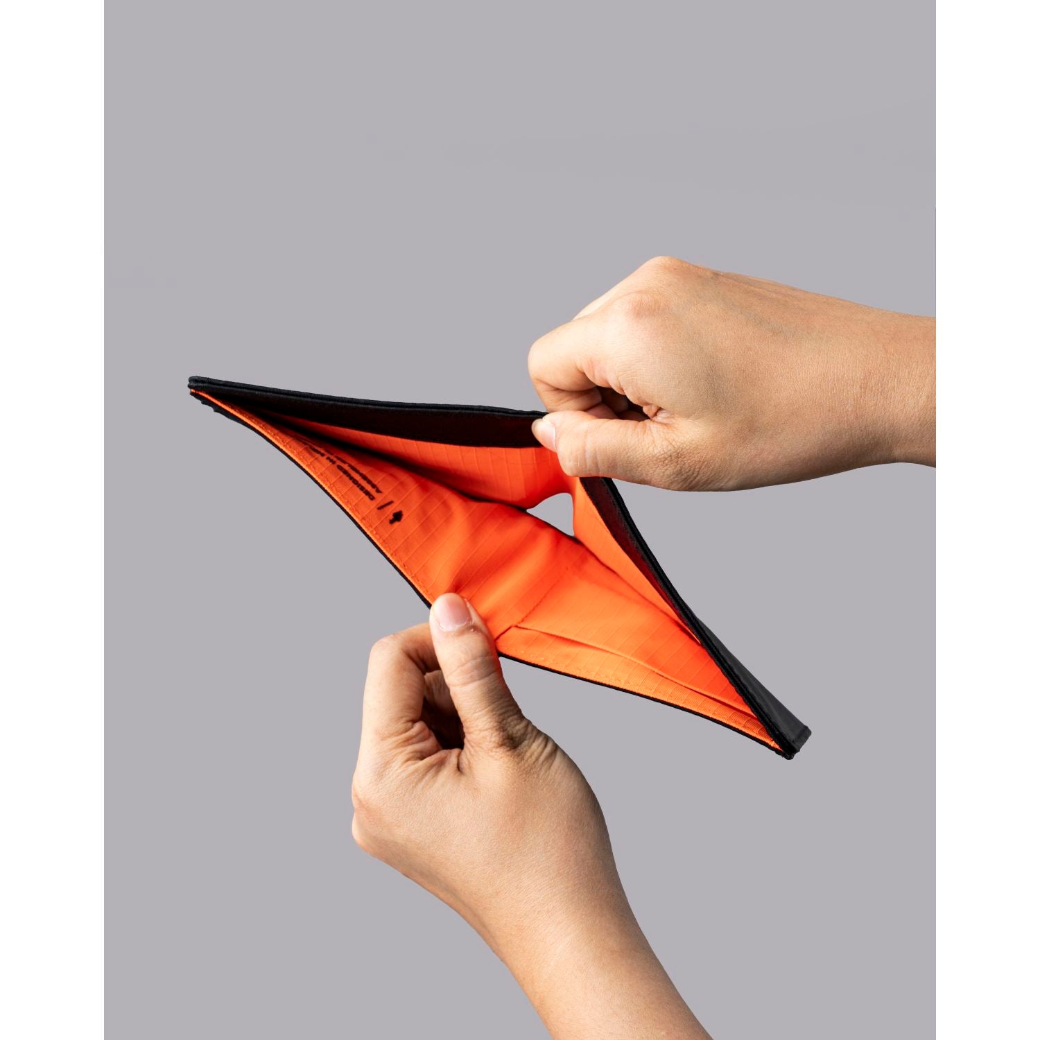 ALPAKA Ark Classic Wallet X-Pac X42 (Black)