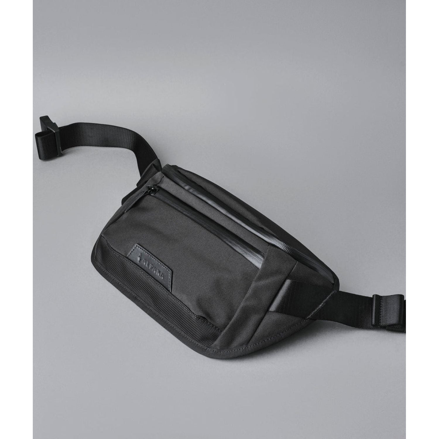 ALPAKA Bravo Sling Mini V2 Axoflux 300D (Black)