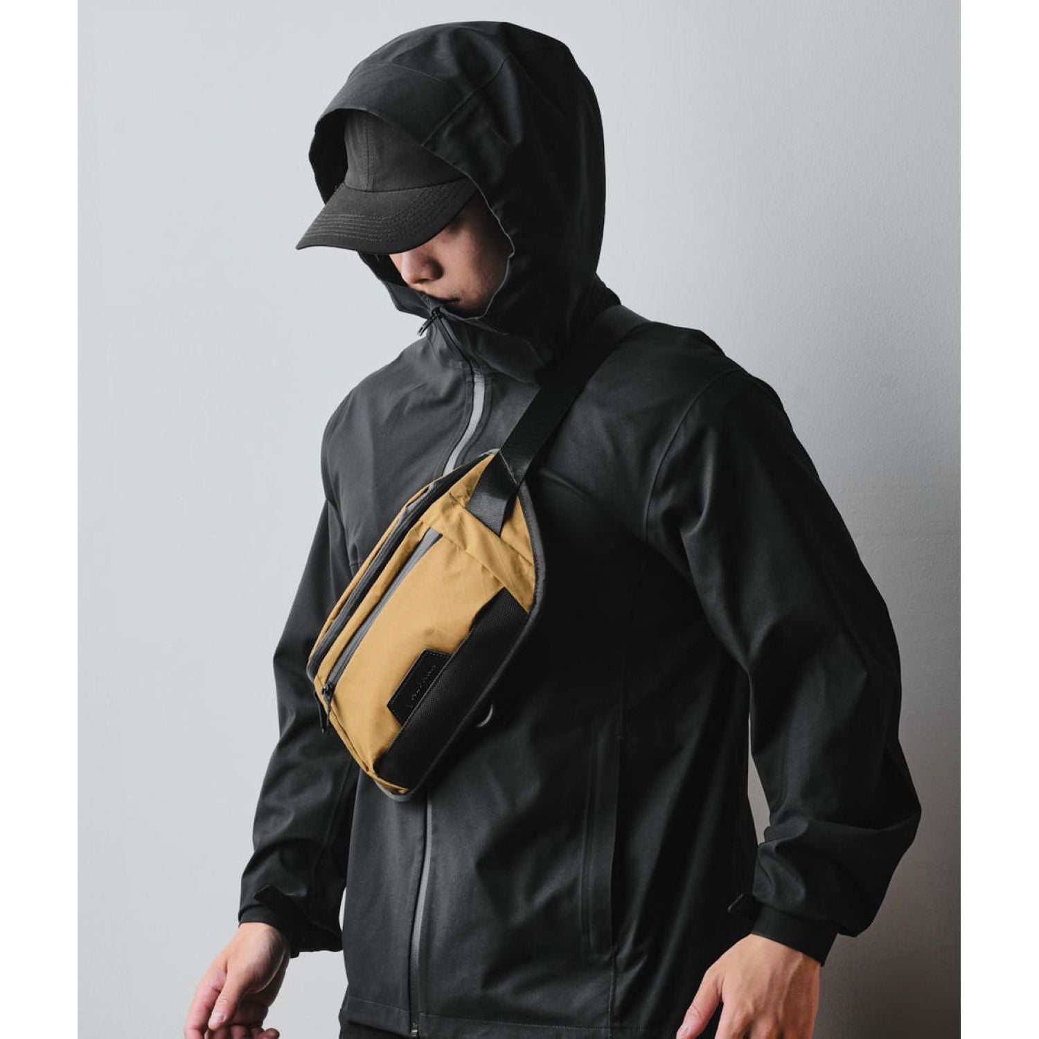 ALPAKA Bravo Sling Mini V2 X-Pac VX21 (Coyote Brown)