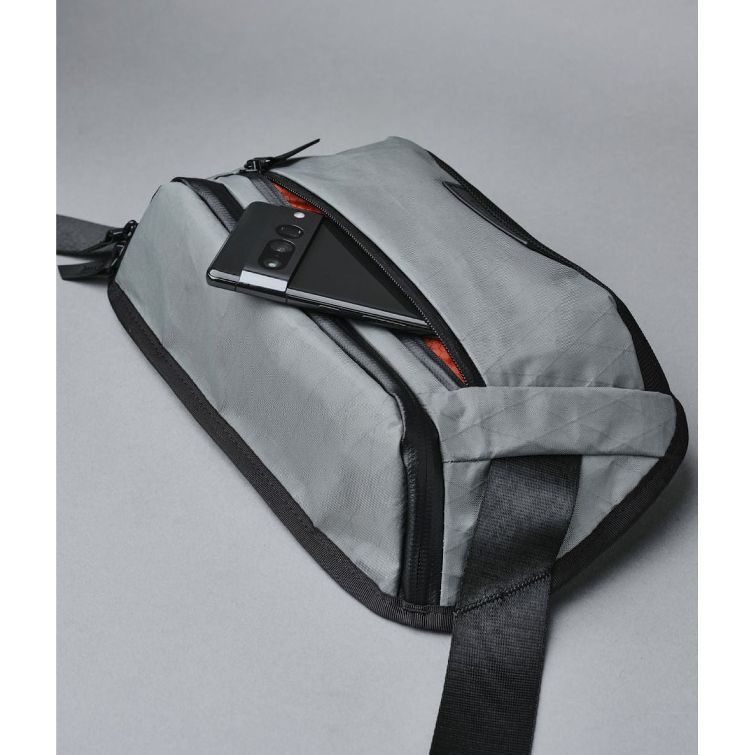 ALPAKA Bravo Sling Mini V2 X-Pac VX21 (Slated Grey)