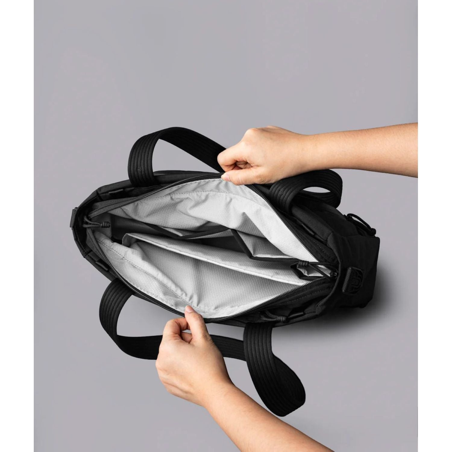 ALPAKA Bravo Tote V2 12L Axoflux 400D Ripstop Nylon (Black)