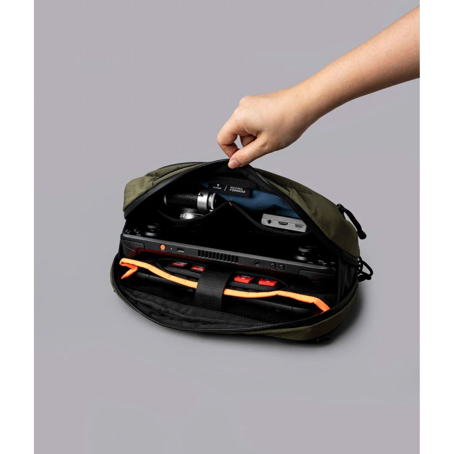 ALPAKA Eclipse Gaming Sling Axoflux 400D Washed Nylon (Green)