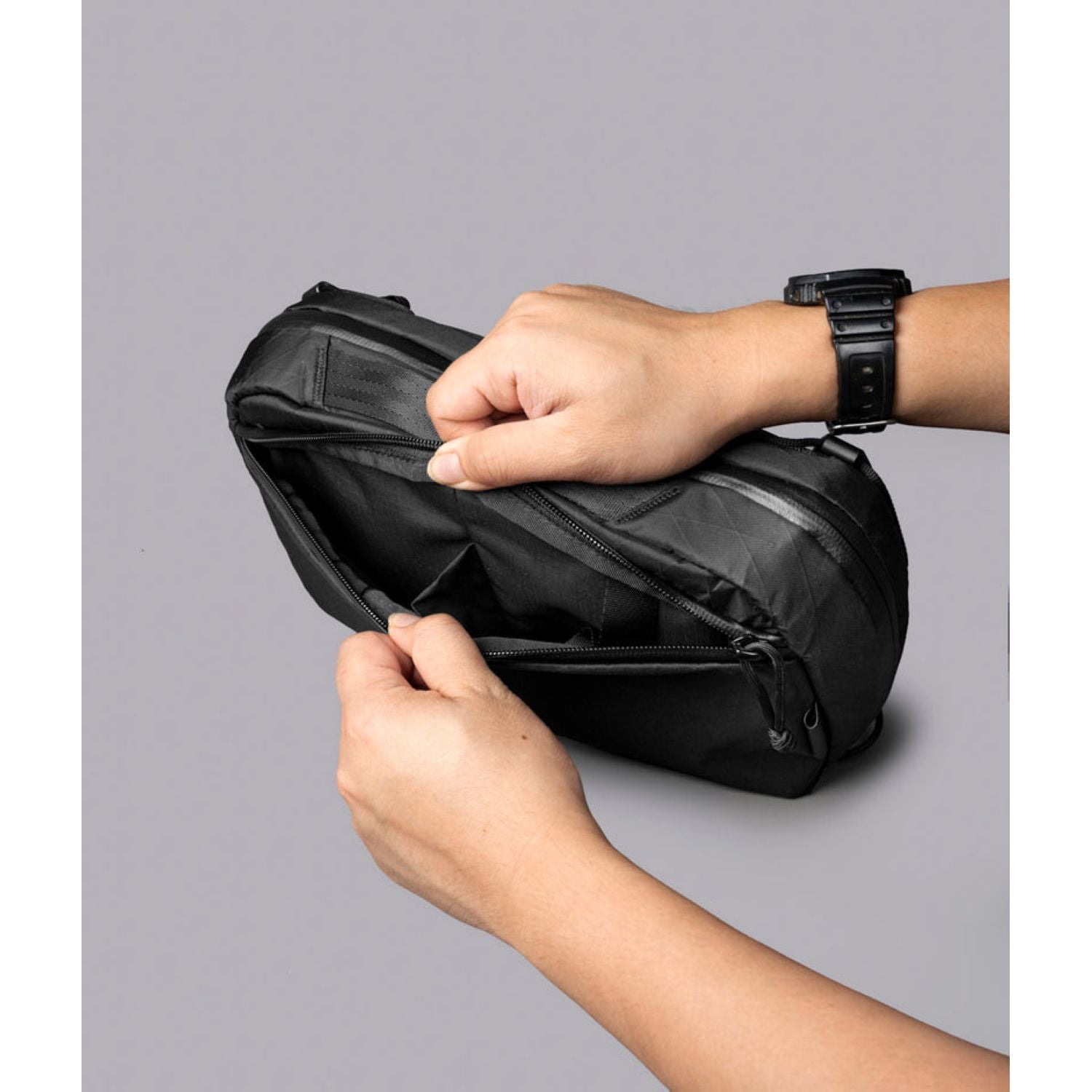 ALPAKA Eclipse Gaming Sling X-Pac VX21 (Black)