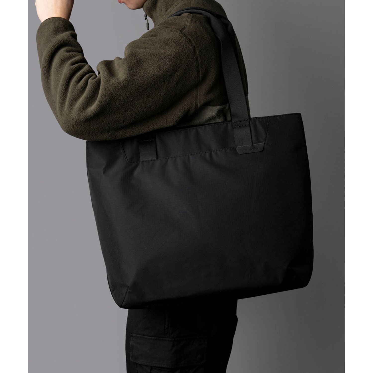 ALPAKA Elements Tote Bag (L) Axoflux 210D (Black/Grey)