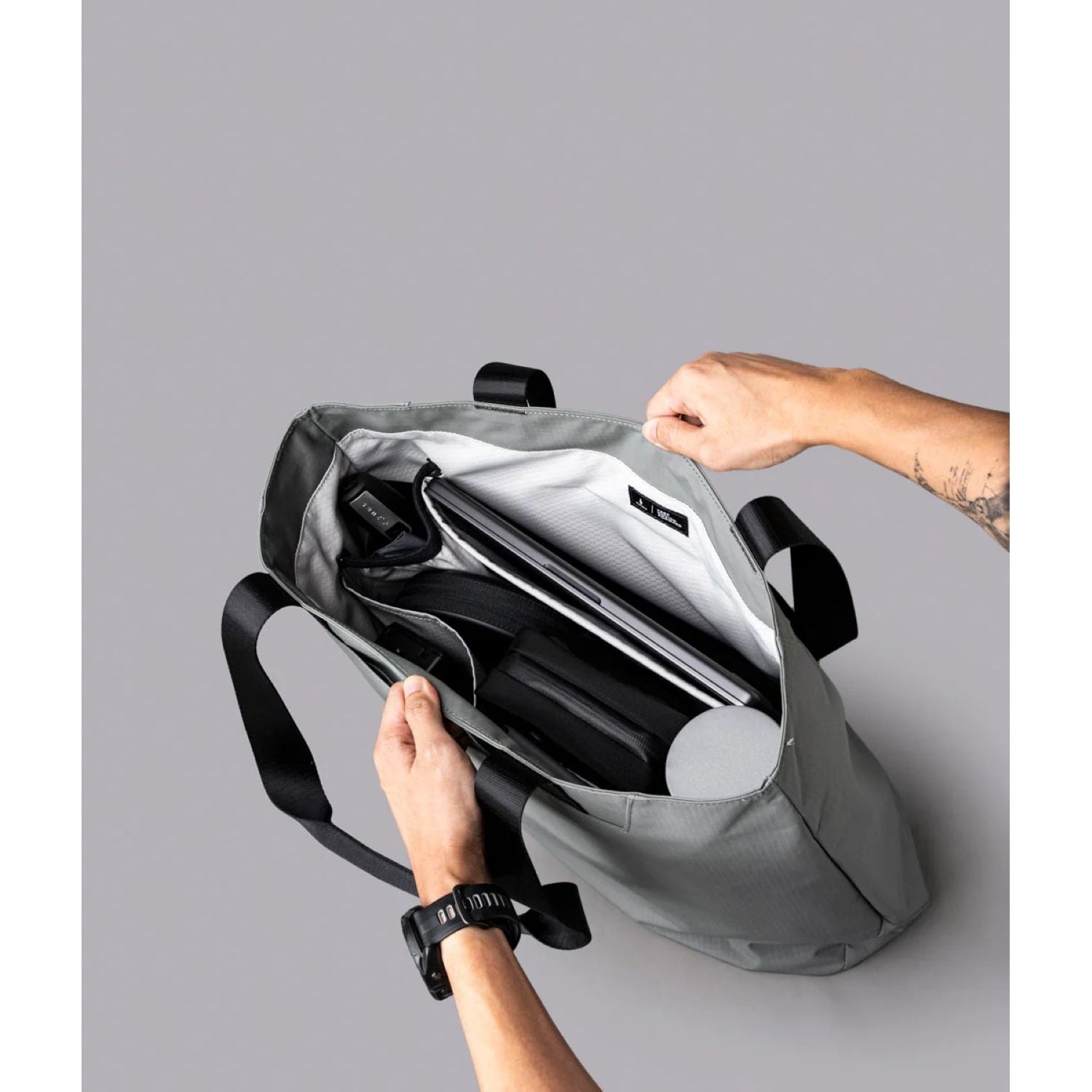 ALPAKA Elements Tote Bag (L) Axoflux 210D (Grey/Grey)