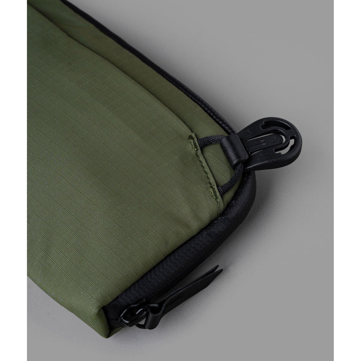 ALPAKA Flight Pouch Axoflux 210D (Green)