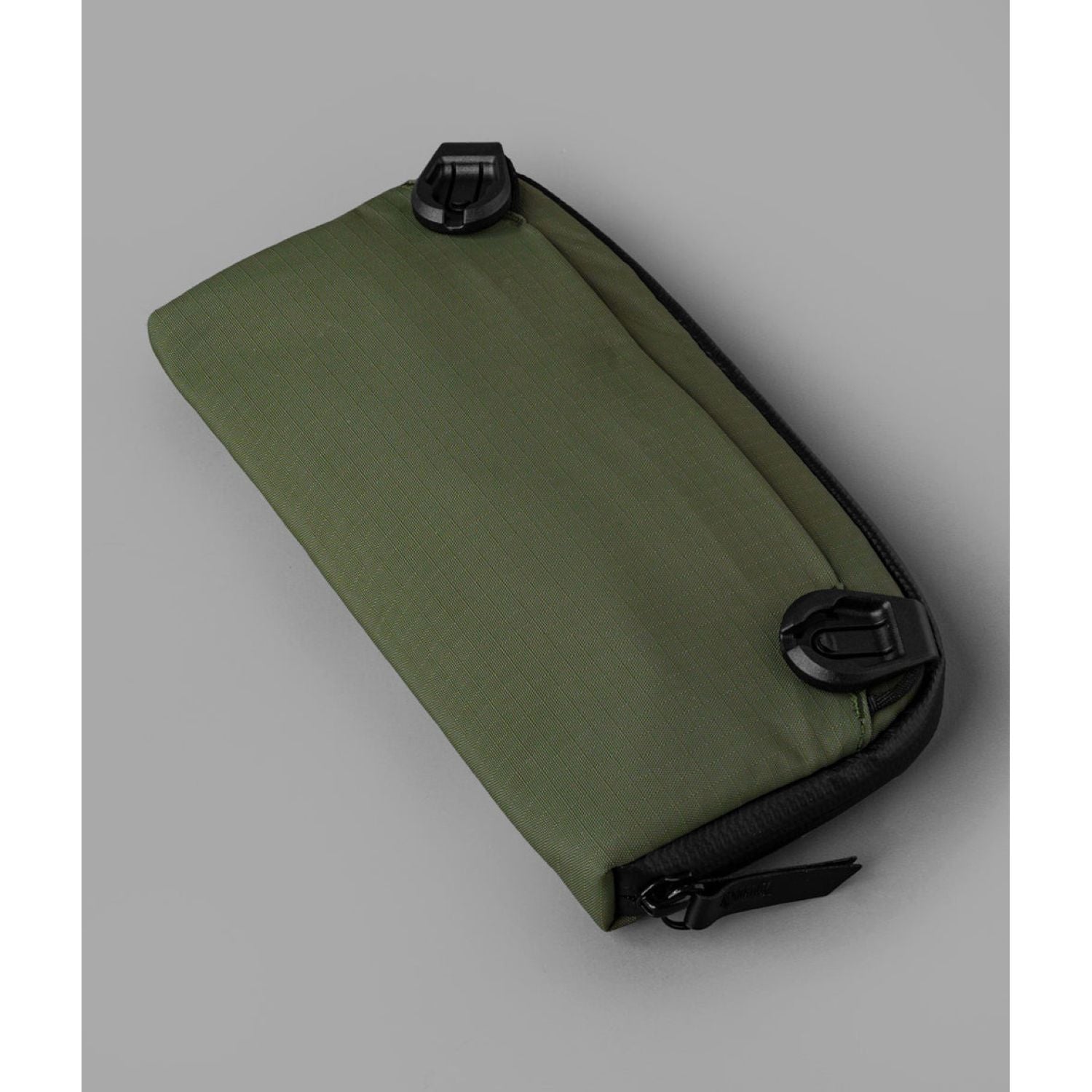 ALPAKA Flight Pouch Axoflux 210D (Green)