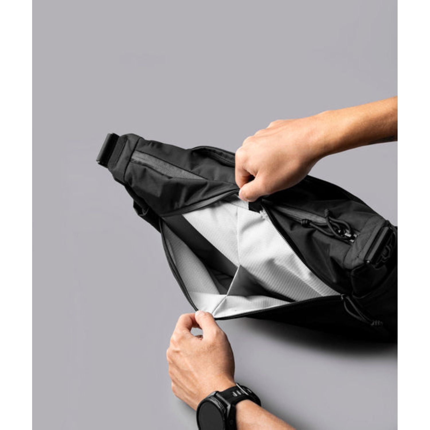 ALPAKA Flight Satchel Axoflux 210D (Black)