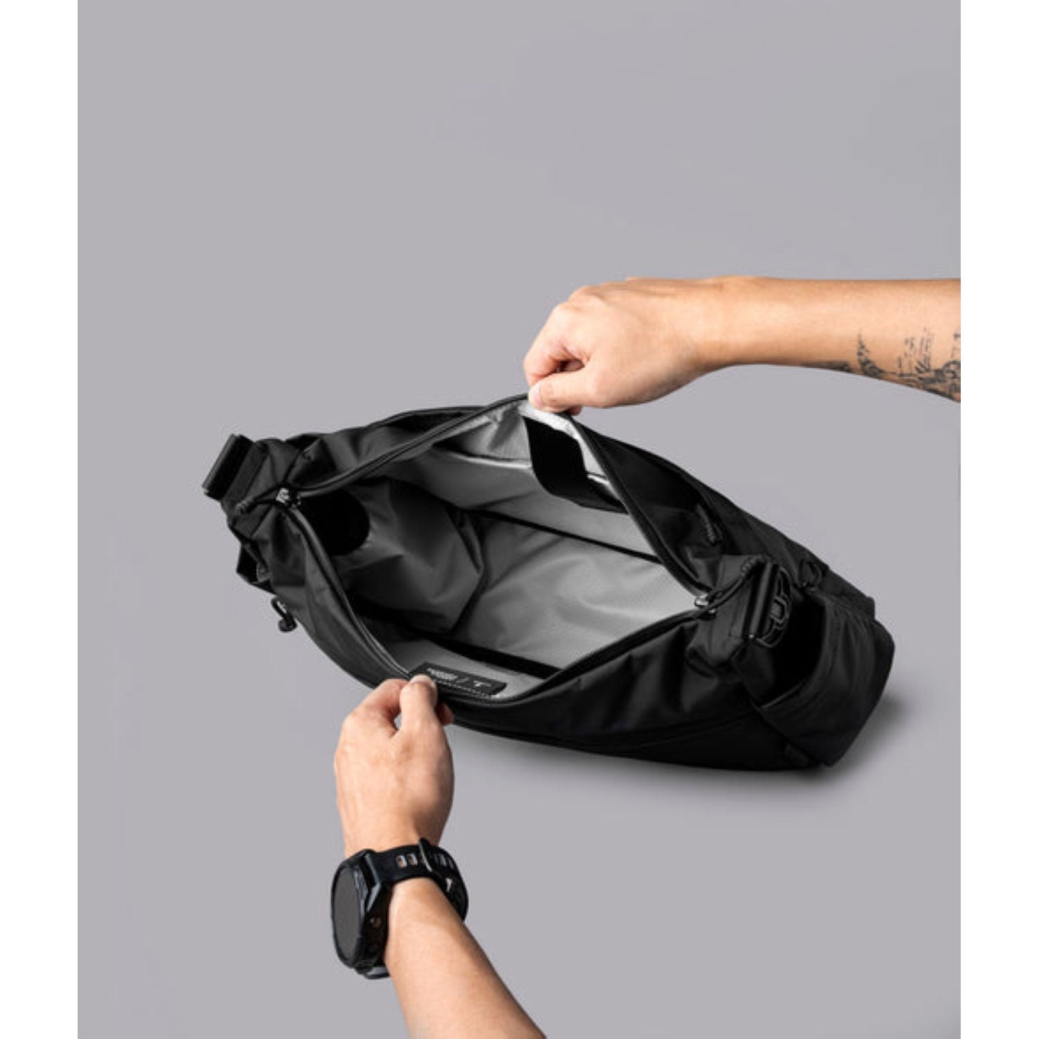 ALPAKA Flight Satchel Axoflux 210D (Black)